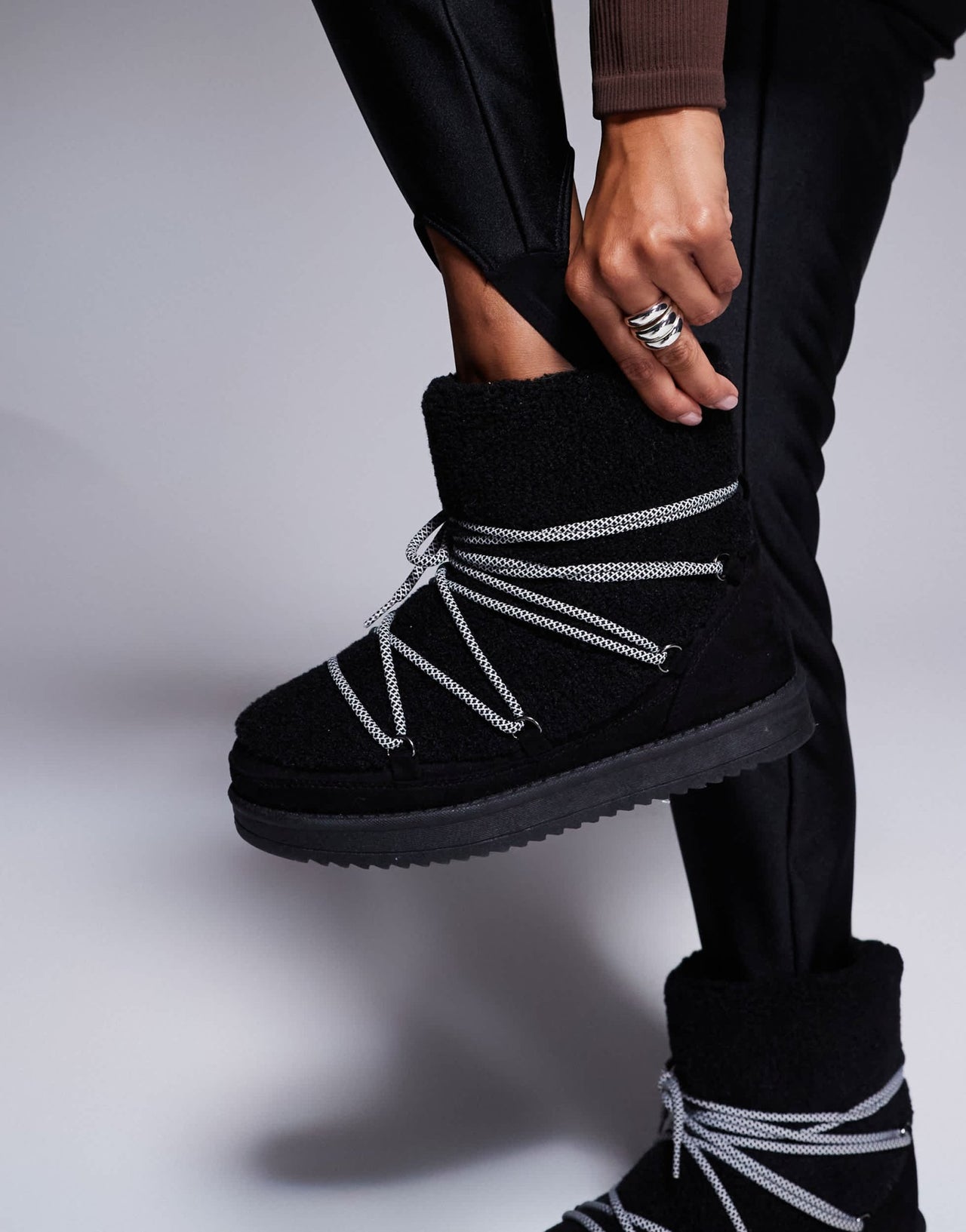 4505 Petite Ski soft shell water repellent skinny ski trousers in black gloss - ASOS Sample Sale EU Store