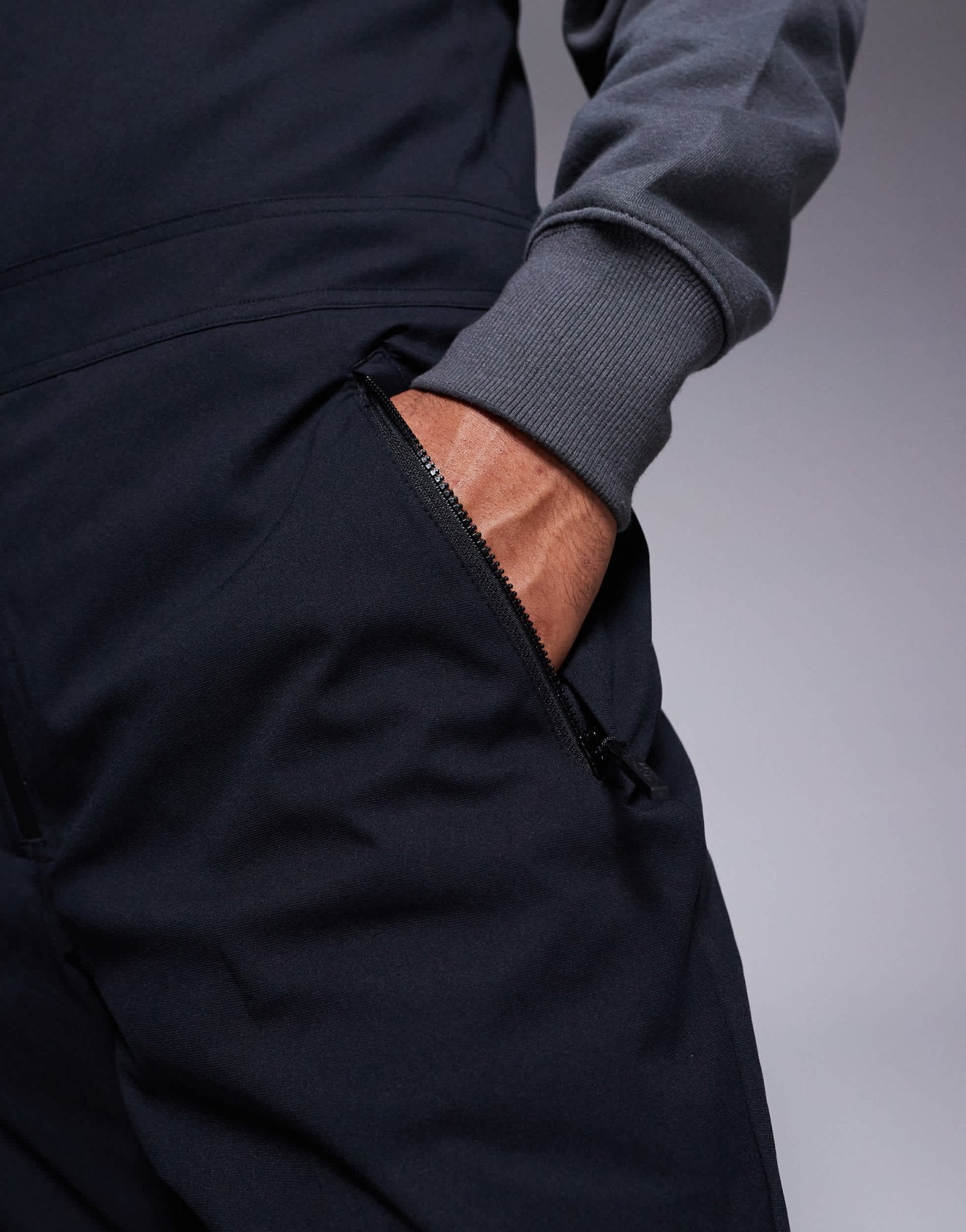 4505 Ski water repellent insulated bib salopette in black - ASOS Sample Sale EU Store