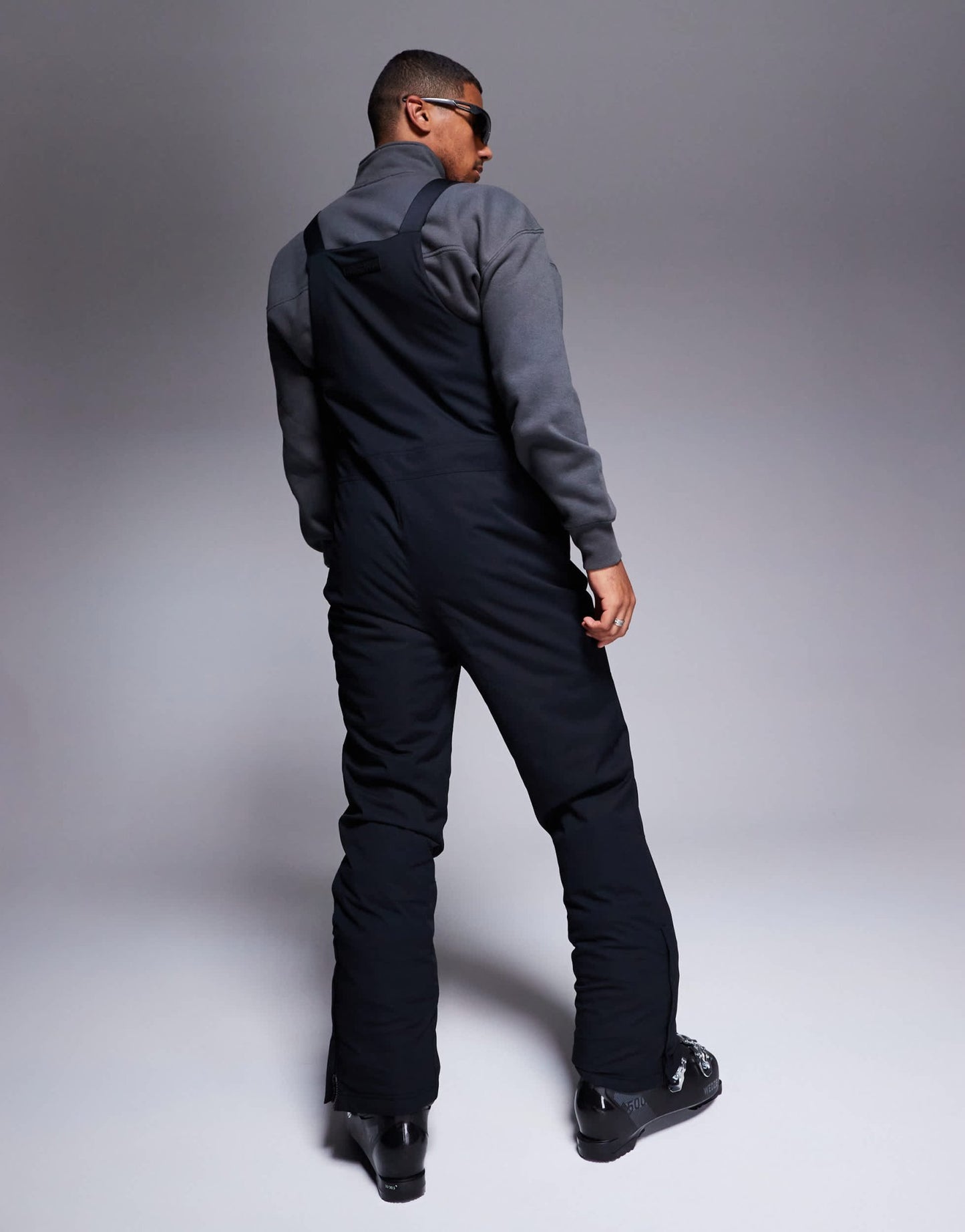 4505 Ski water repellent insulated bib salopette in black - ASOS Sample Sale EU Store