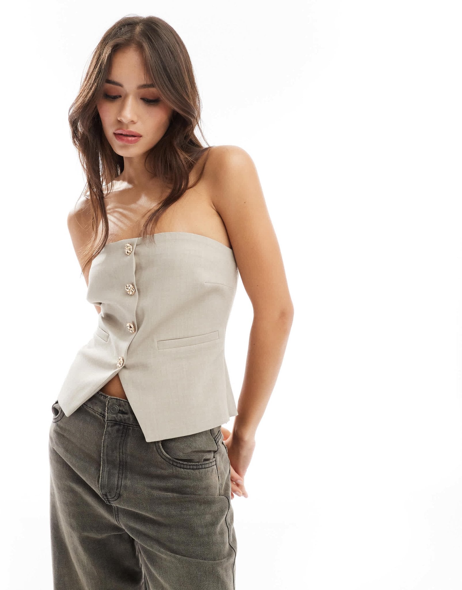 4th & Reckless bandeau gold button detail top in beige - ASOS Sample Sale EU Store