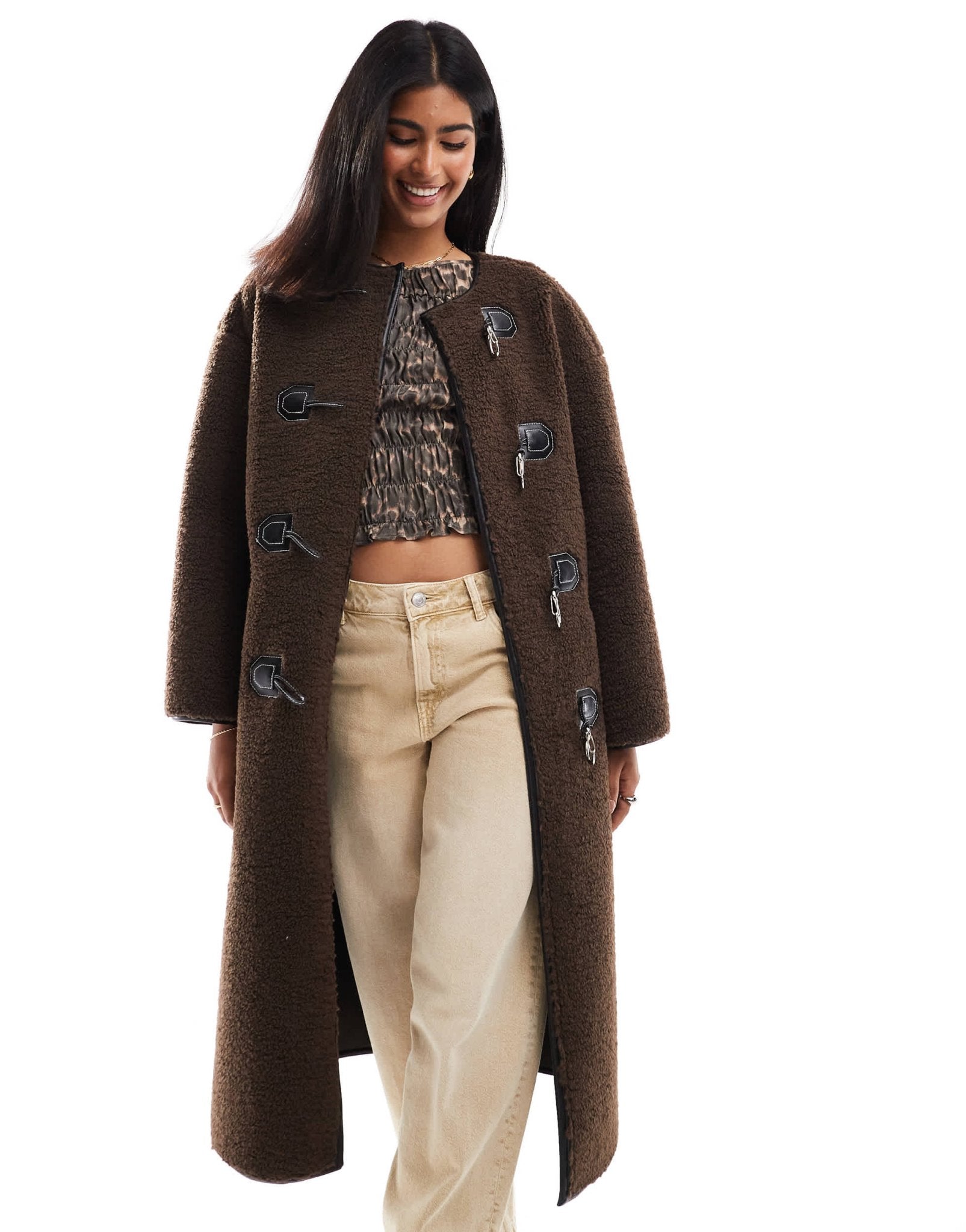 4th & Reckless faux shearling toggle fastening coat in chocolate - ASOS Sample Sale EU Store