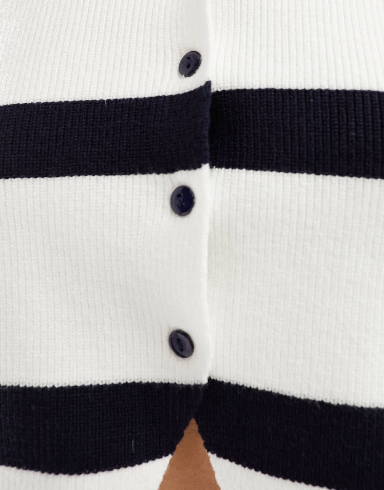 4th & Reckless knitted waistcoat in mono stripe - ASOS Sample Sale EU Store