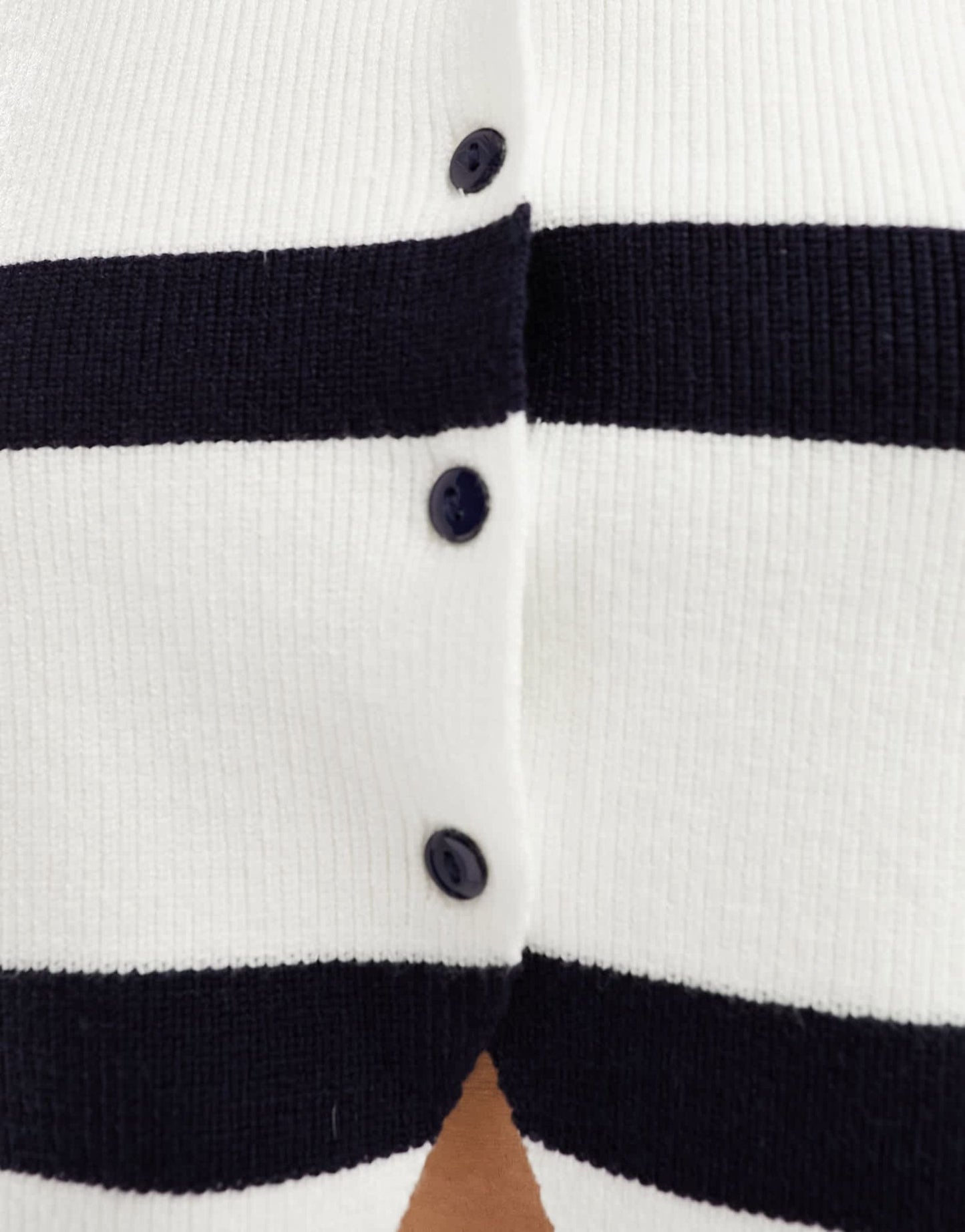 4th & Reckless knitted waistcoat in mono stripe - ASOS Sample Sale EU Store