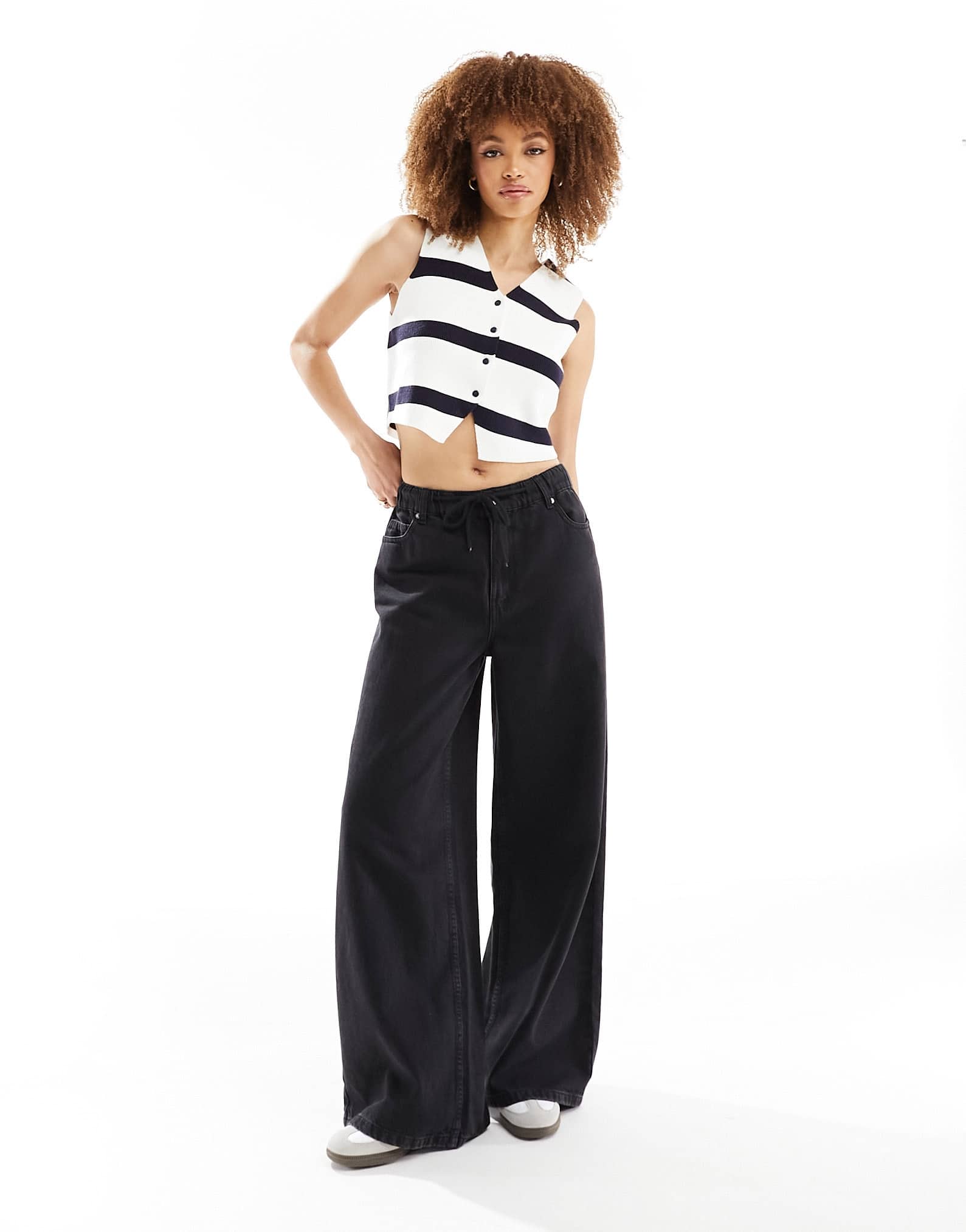 4th & Reckless knitted waistcoat in mono stripe - ASOS Sample Sale EU Store