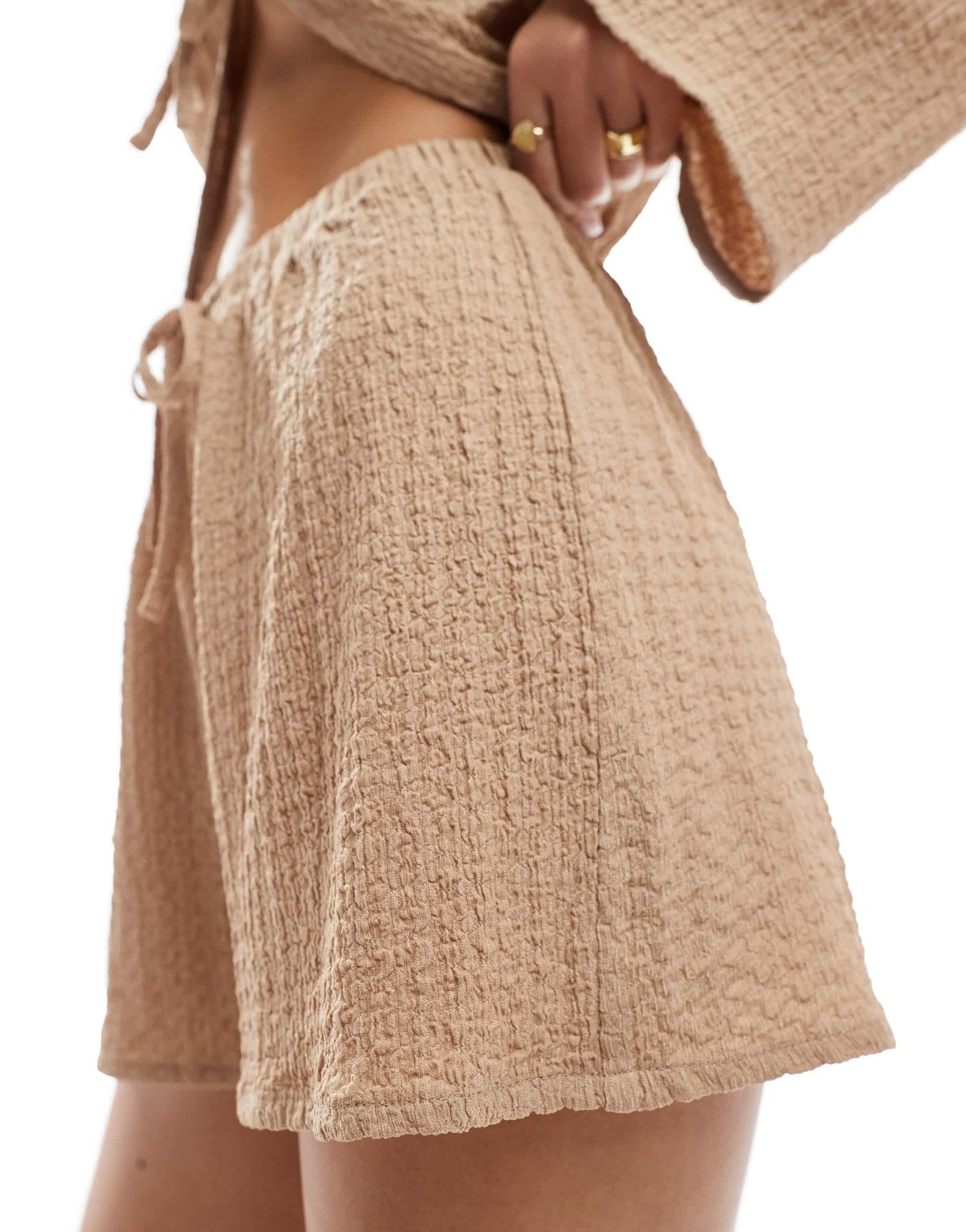 4th & Reckless lanai crinkle drawstring beach short co - ord in beige - ASOS Sample Sale EU Store