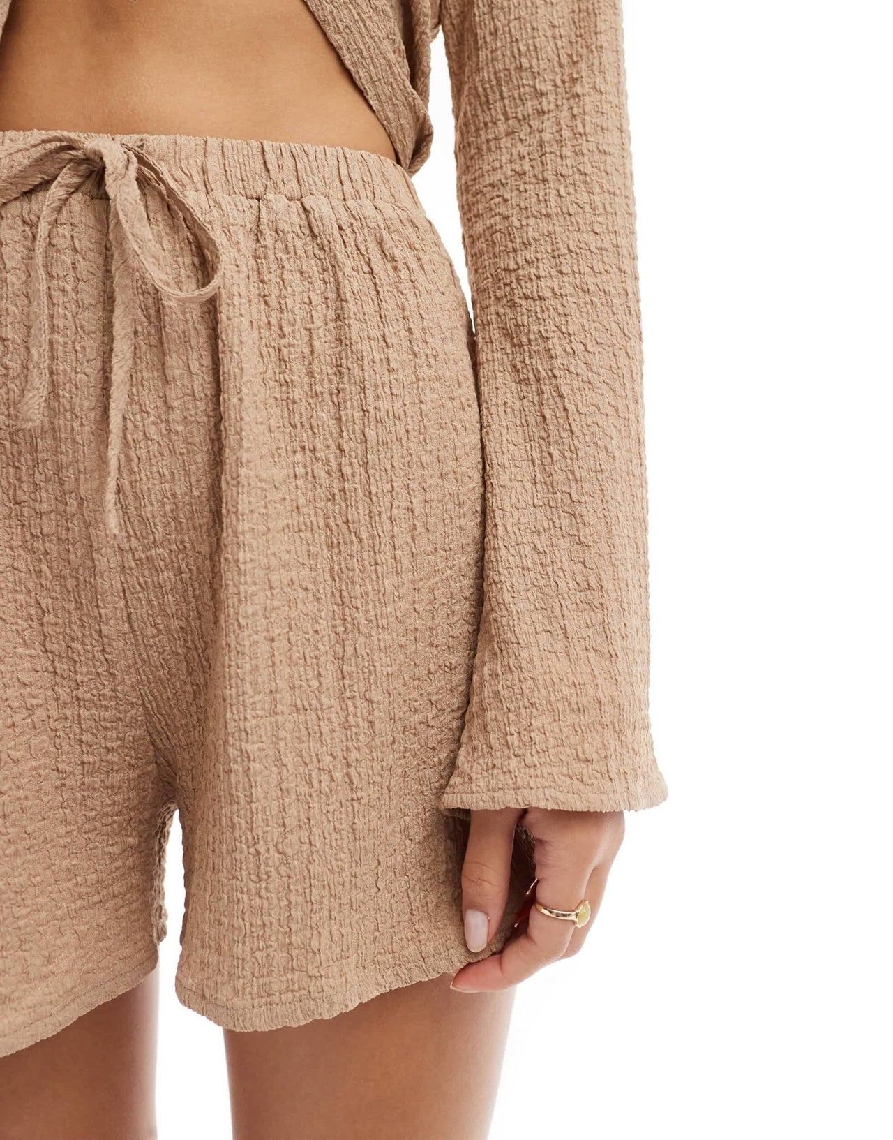 4th & Reckless lanai crinkle drawstring beach short co - ord in beige - ASOS Sample Sale EU Store