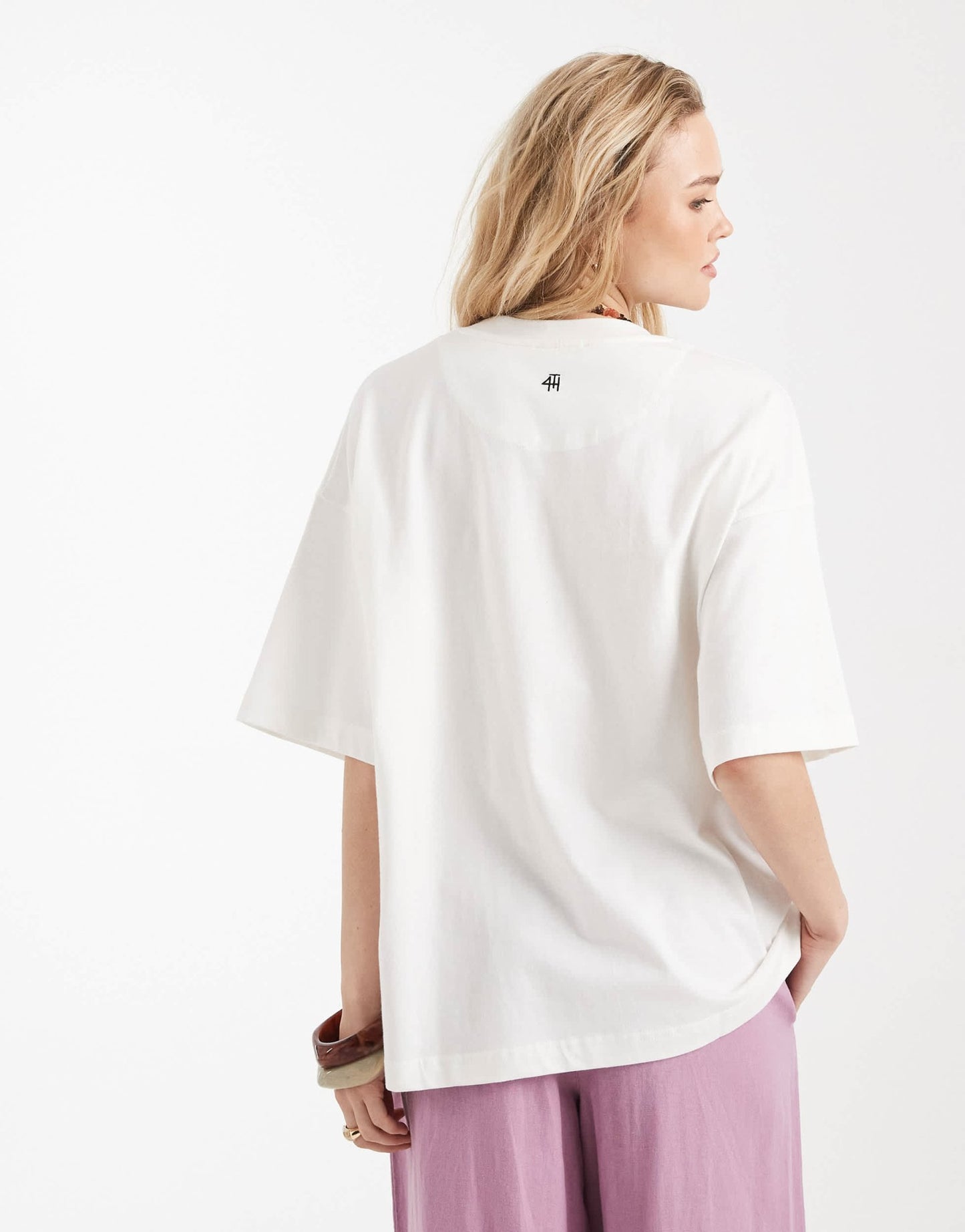 4th & Reckless leisure club graphic print t-shirt in white - ASOS Sample Sale EU Store