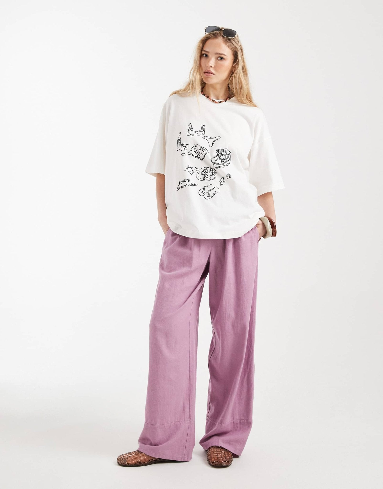 4th & Reckless leisure club graphic print t-shirt in white - ASOS Sample Sale EU Store