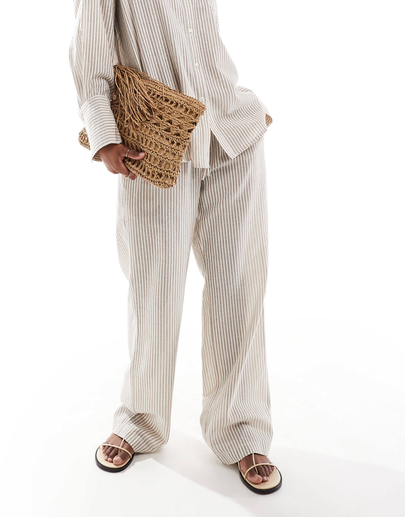 4th & Reckless lightweight linen look stripe beach trouser co - ord in beige - ASOS Sample Sale EU Store