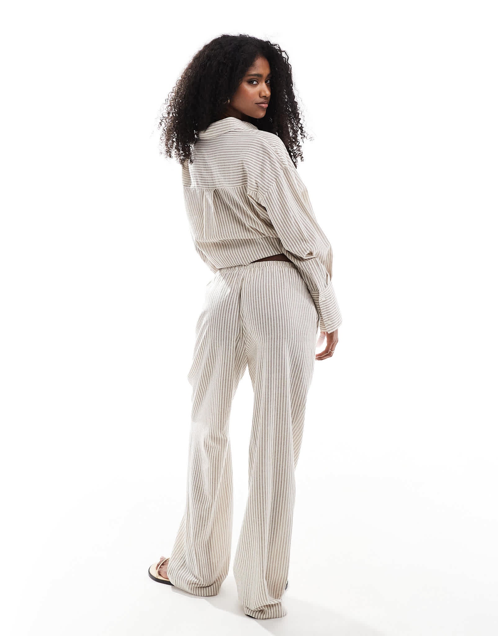 4th & Reckless lightweight linen look stripe beach trouser co - ord in beige - ASOS Sample Sale EU Store