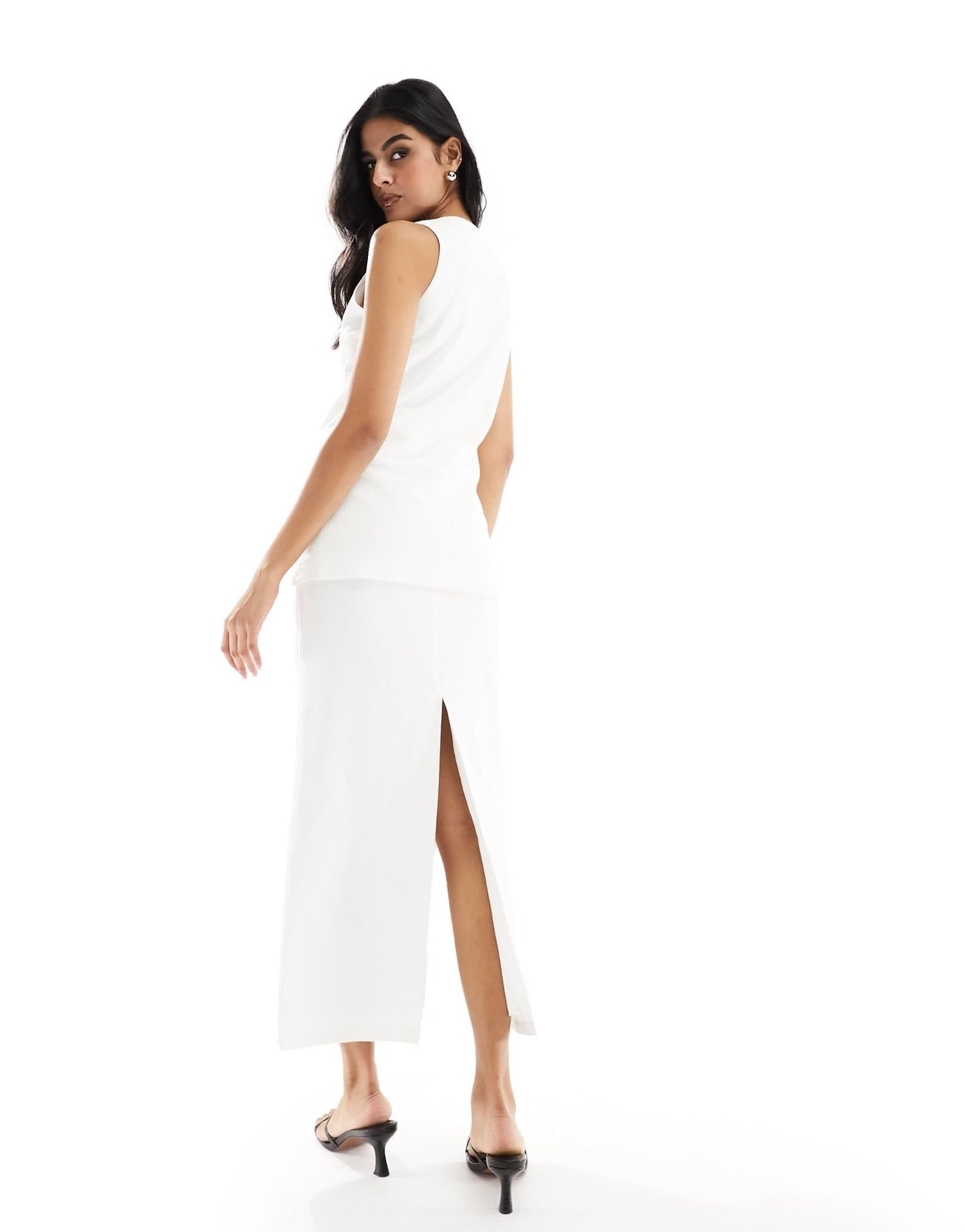 4th & Reckless linen look maxi seam detail skirt co - ord in white - ASOS Sample Sale EU Store