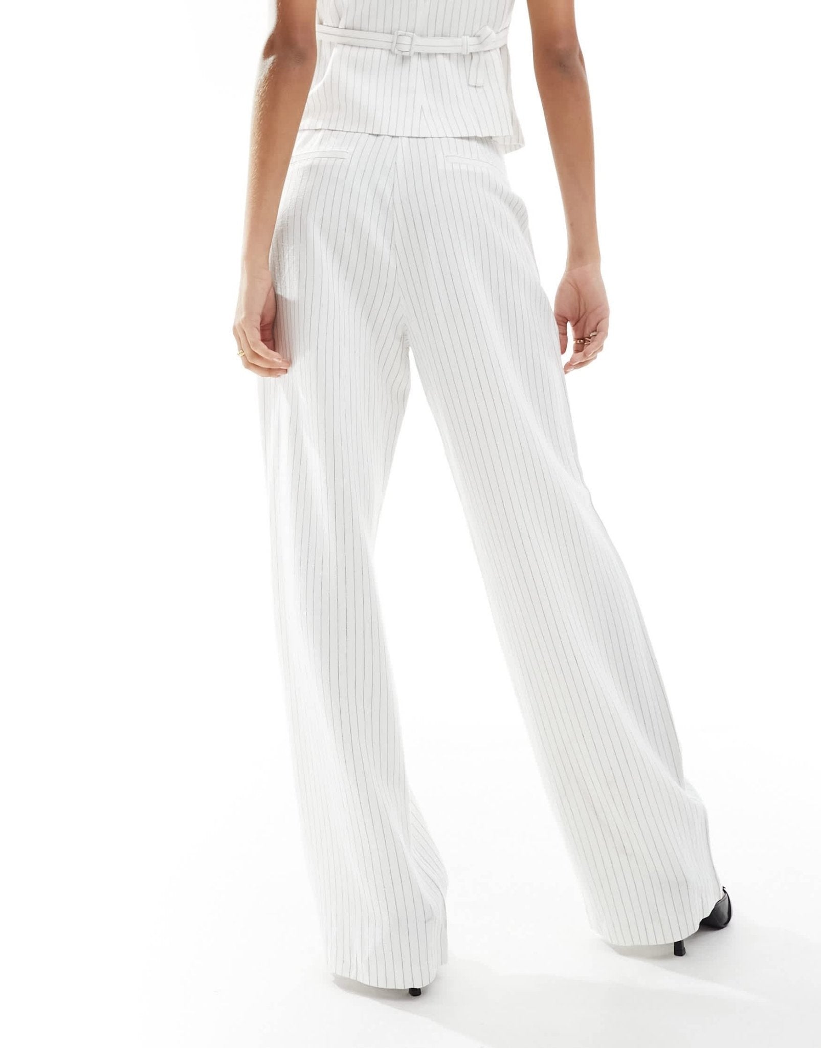 4th & Reckless linen look straight leg trousers co - ord in white pinstripe - ASOS Sample Sale EU Store