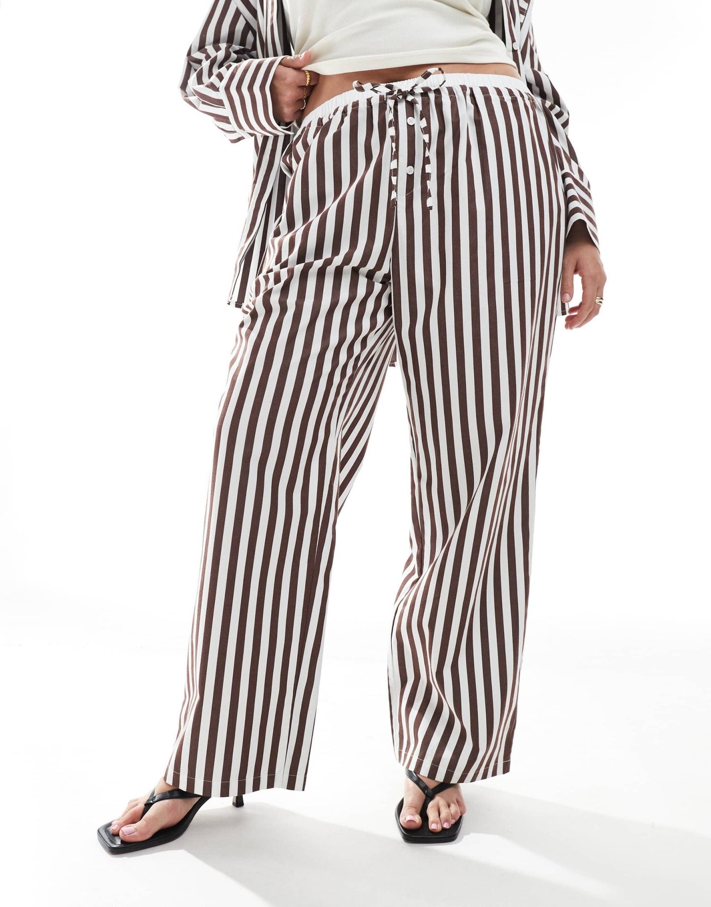 4th & Reckless Plus cotton wide leg boxer detail tie waist trouser co - ord in brown stripe - ASOS Sample Sale EU Store