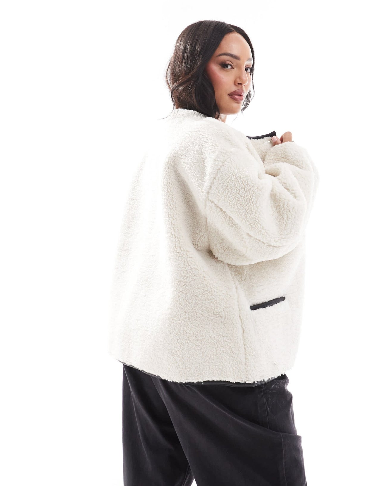 4th & Reckless Plus exclusive button detail faux shearling jacket in cream - ASOS Sample Sale EU Store