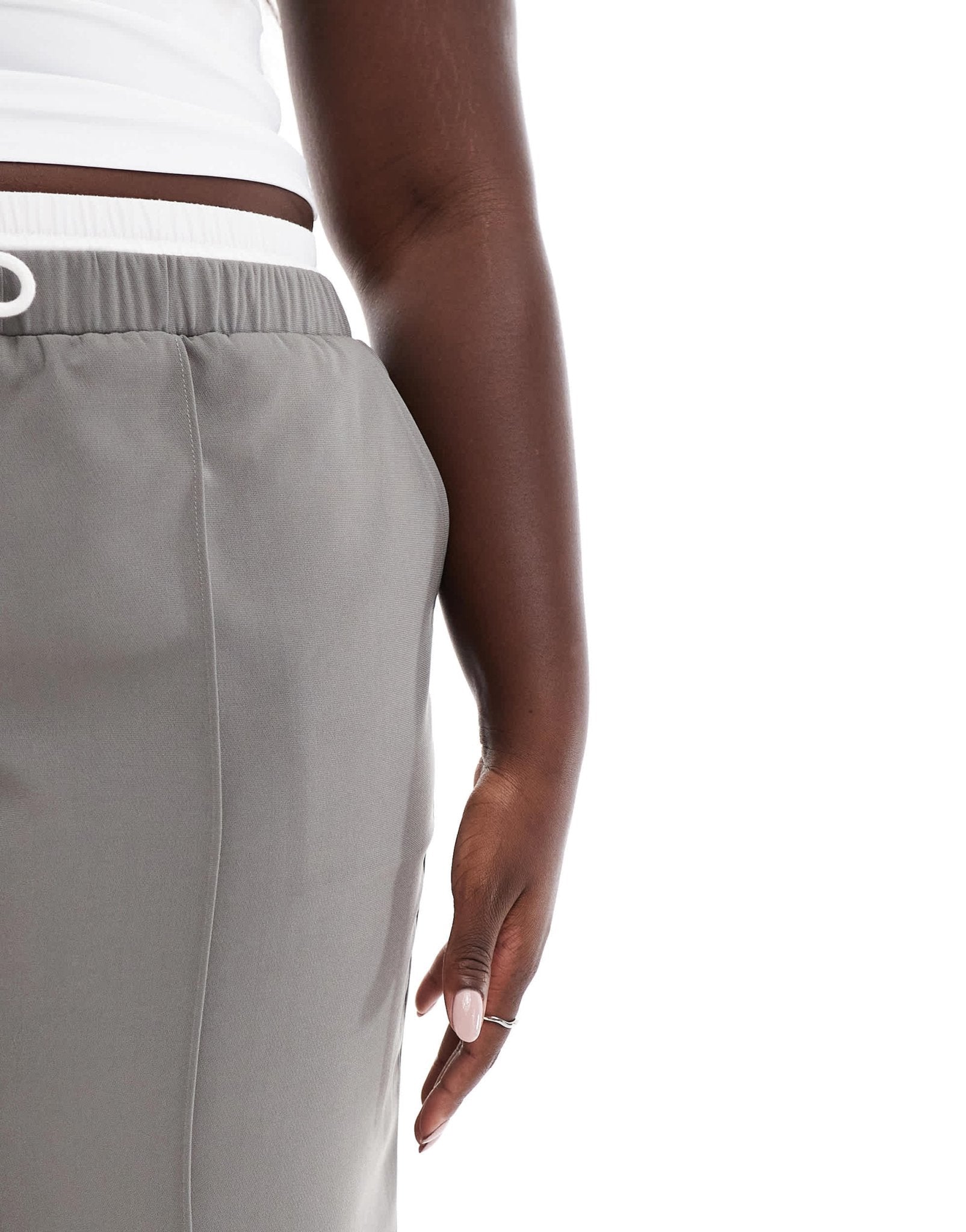 4th & Reckless Plus exclusive tailored straight leg drawstring contrast waistband trouser co - ord in charcoal - ASOS Sample Sale EU Store