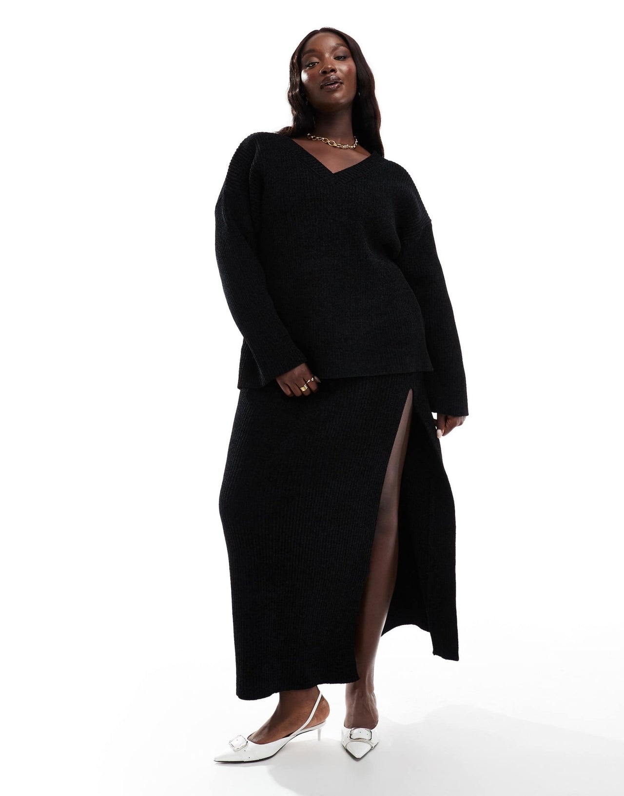 4th & Reckless Plus ribbed knit v neck oversized jumper co - ord in black - ASOS Sample Sale EU Store