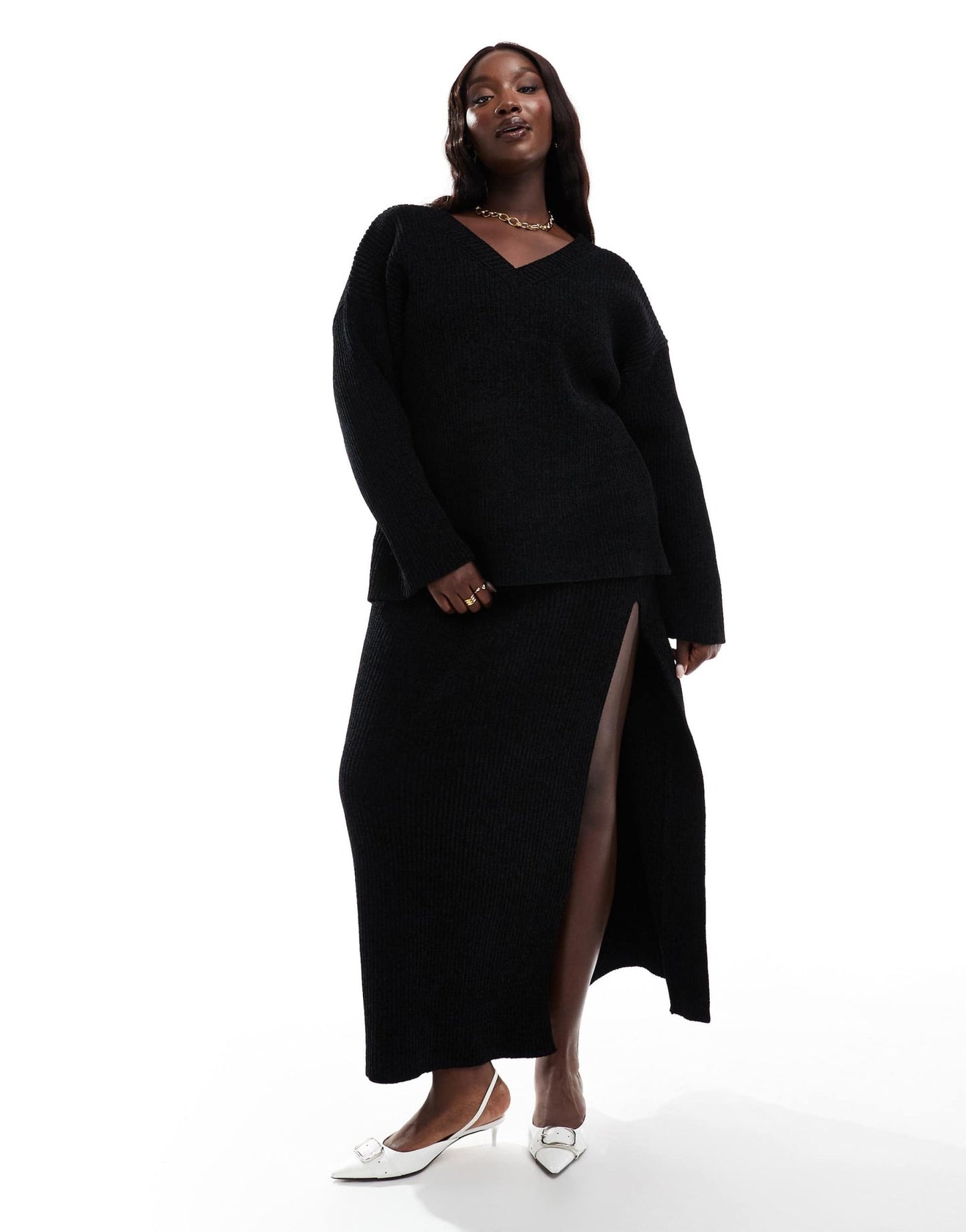 4th & Reckless Plus ribbed knit v neck oversized jumper co - ord in black - ASOS Sample Sale EU Store