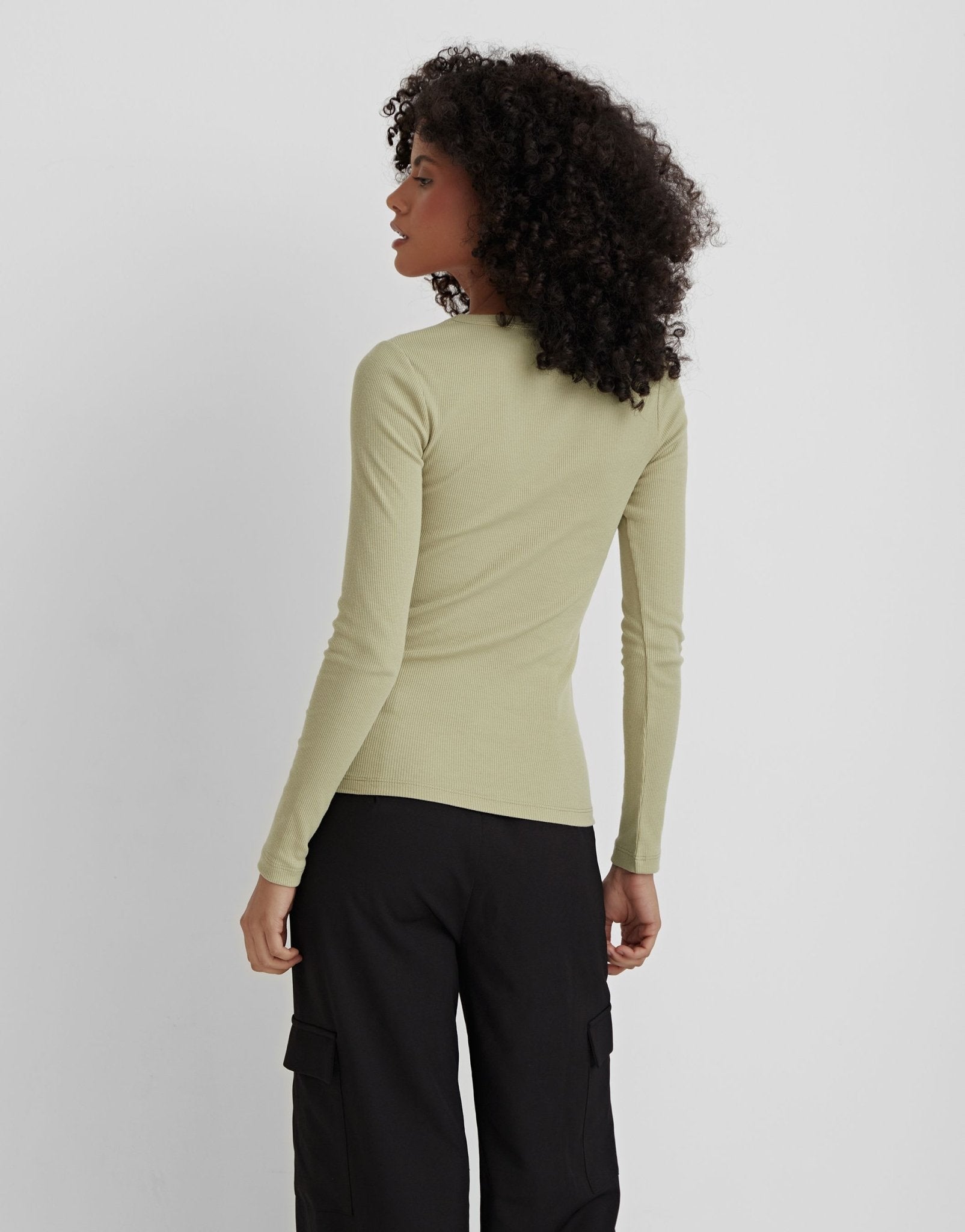 4th & Reckless ribbed logo top in sage - ASOS Sample Sale EU Store