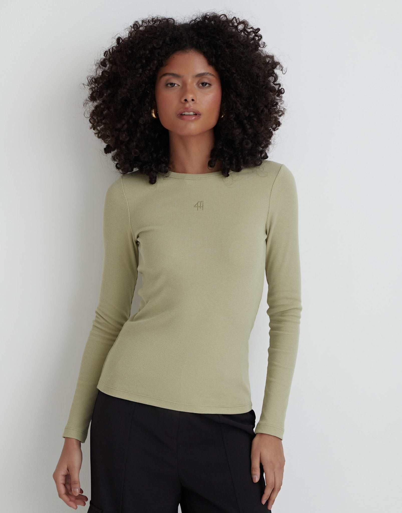 4th & Reckless ribbed logo top in sage - ASOS Sample Sale EU Store