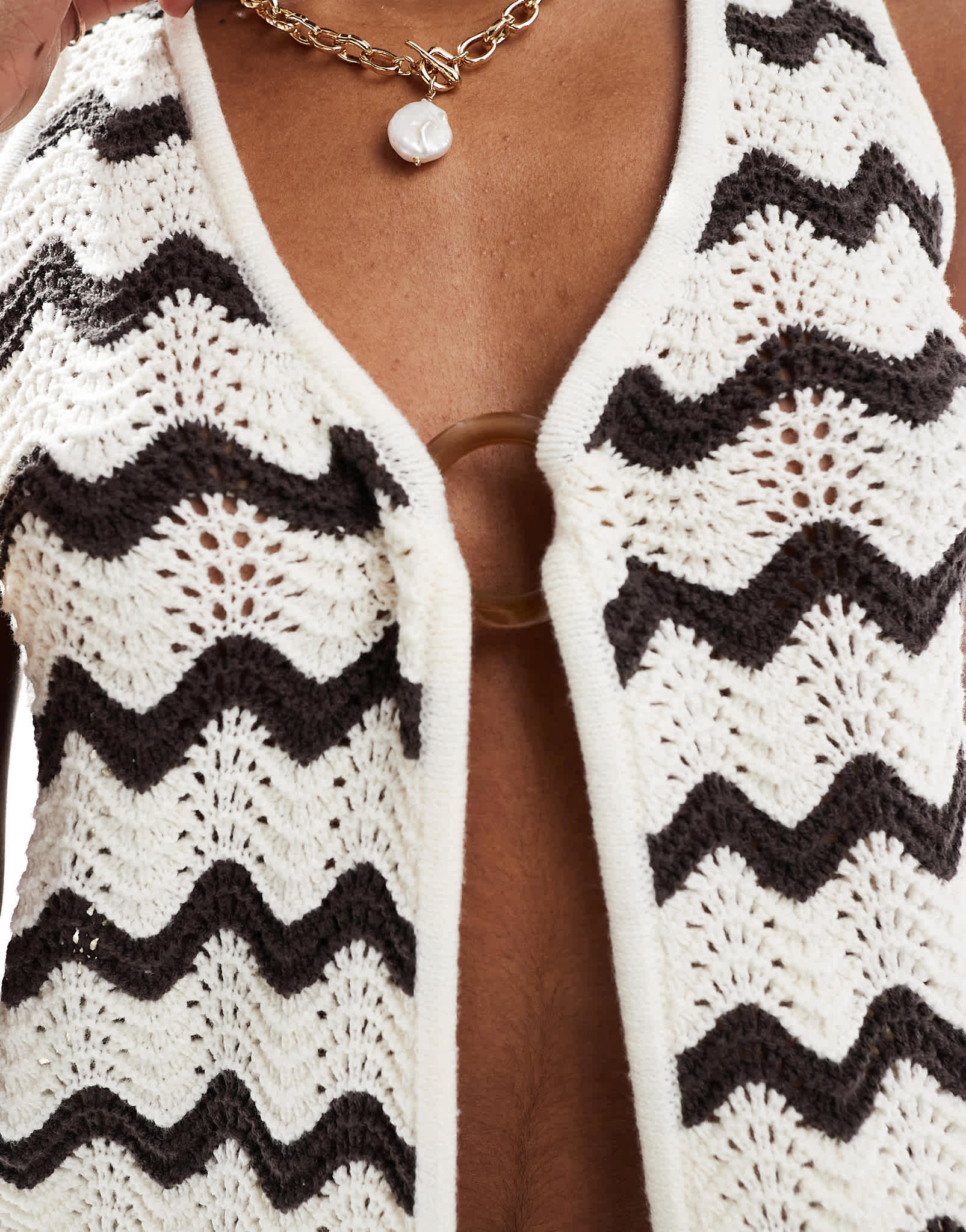4th & Reckless split front ring detail crochet beach top co - ord in chocolate and cream wave - ASOS Sample Sale EU Store