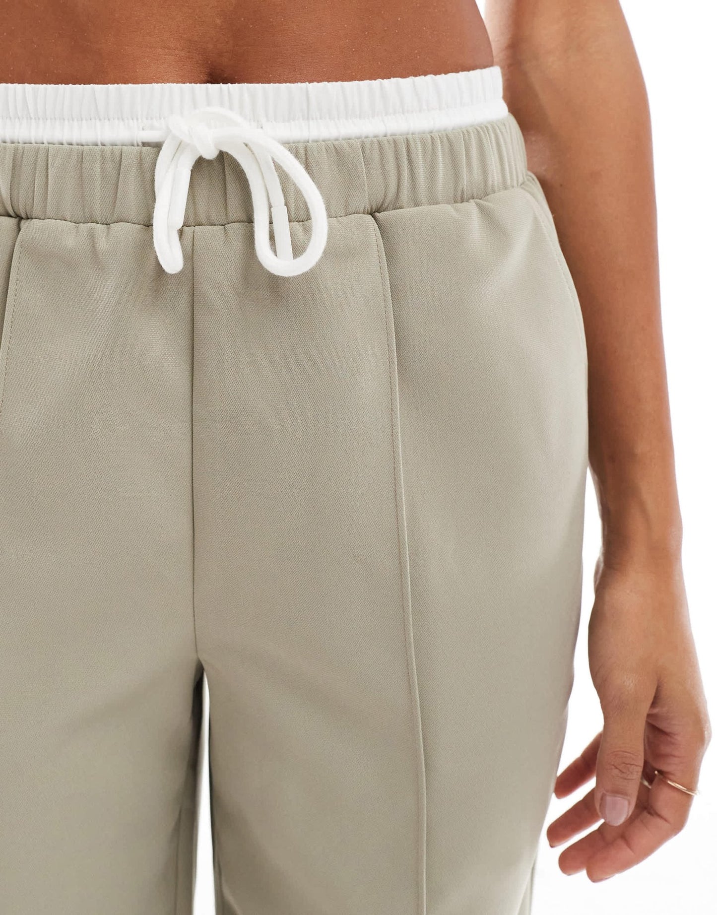 4th & Reckless tailored straight leg drawstring trousers co - ord in olive - ASOS Sample Sale EU Store