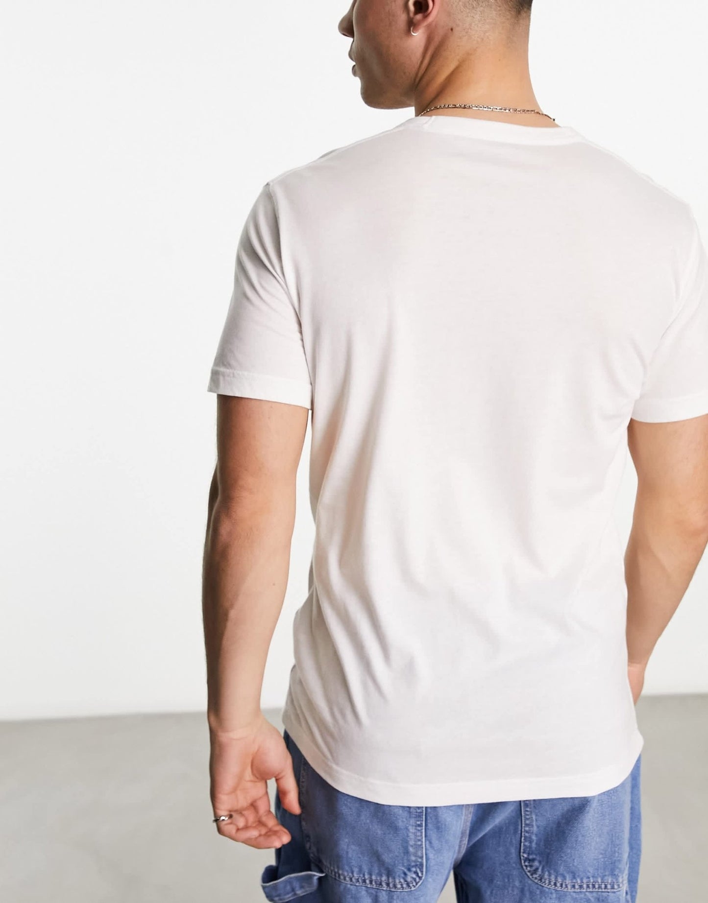 Abercrombie & Fitch 5 pack icon logo t-shirt in black/blue/green/beige/white - ASOS Sample Sale EU Store
