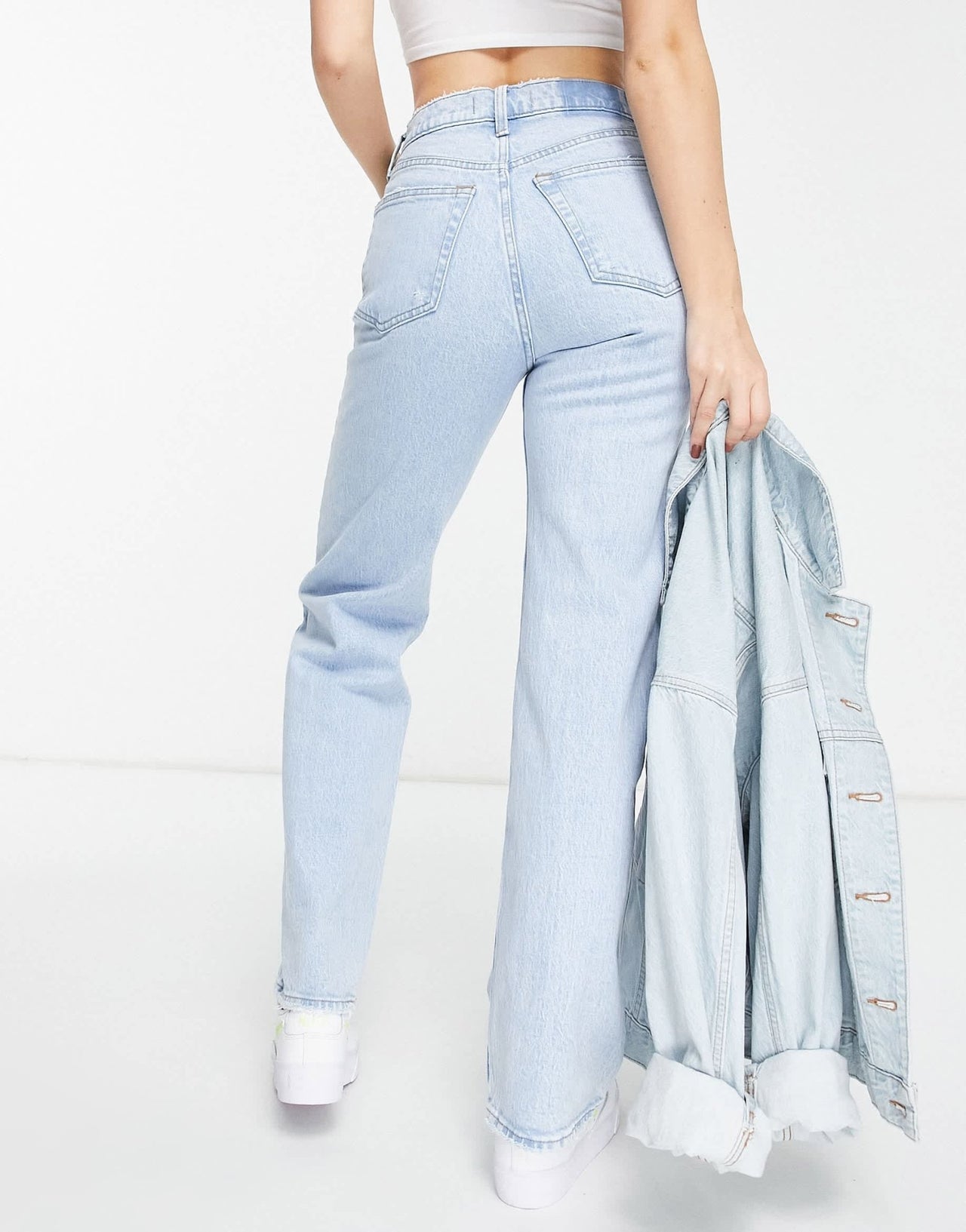 Abercrombie & Fitch 90's relaxed straight leg jeans in light wash - ASOS Sample Sale EU Store
