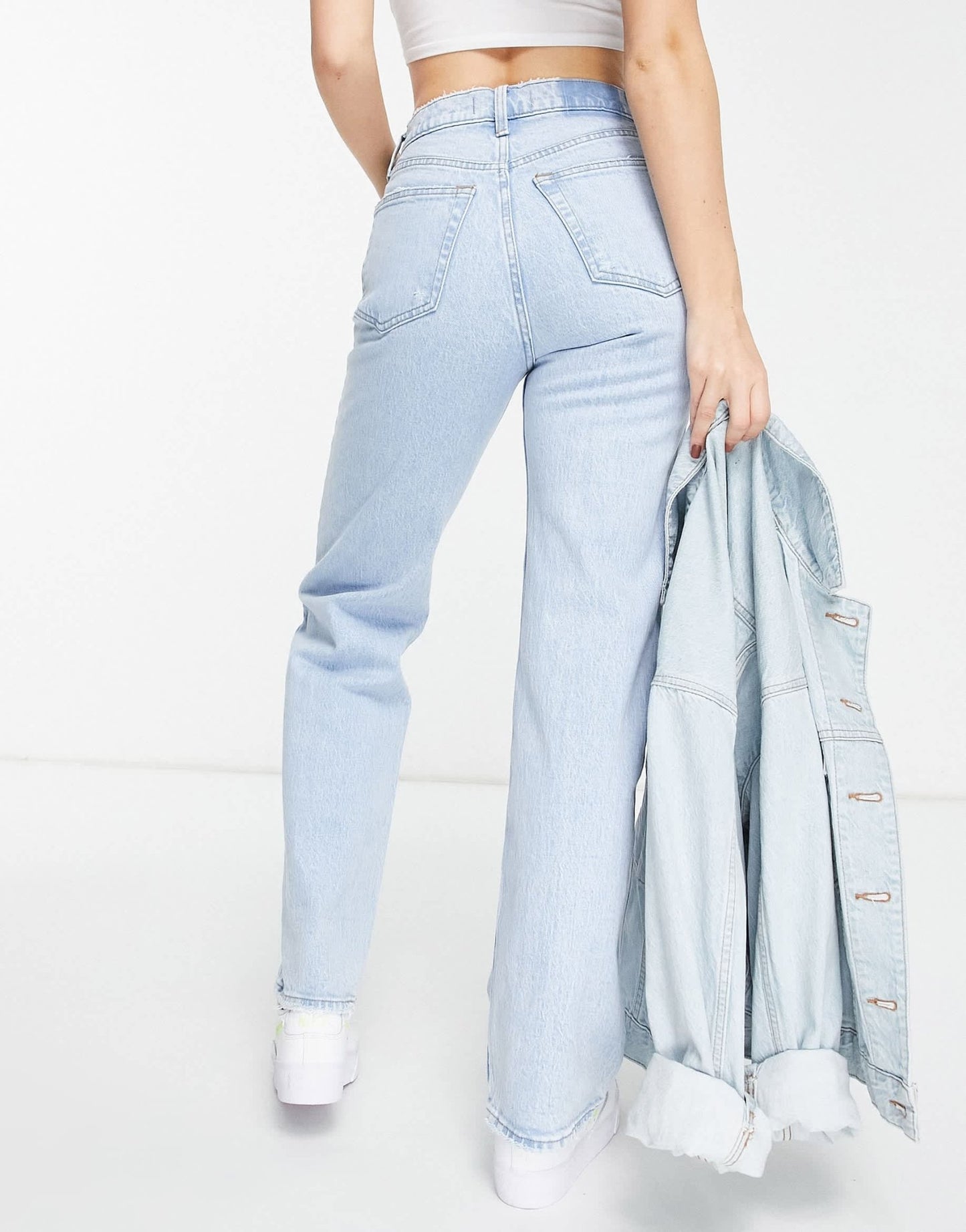 Abercrombie & Fitch 90's relaxed straight leg jeans in light wash - ASOS Sample Sale EU Store