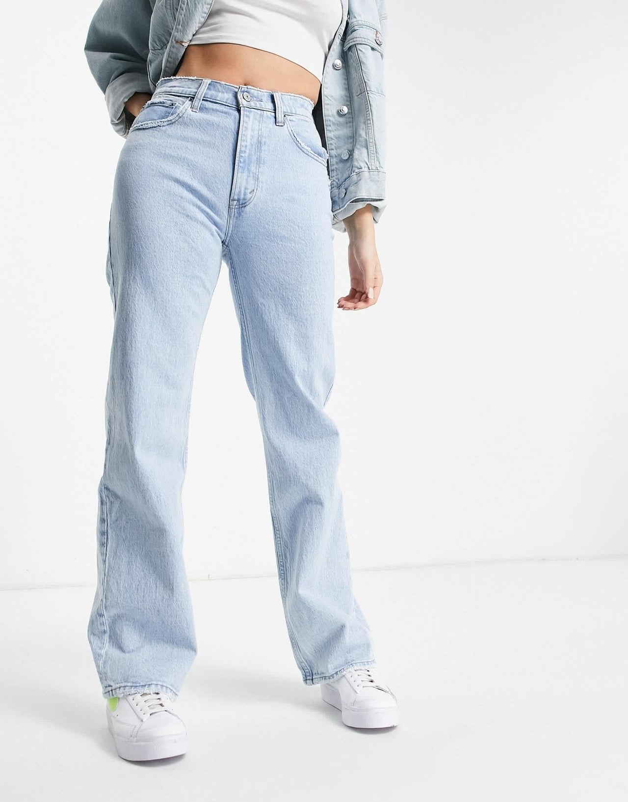 Abercrombie & Fitch 90's relaxed straight leg jeans in light wash - ASOS Sample Sale EU Store