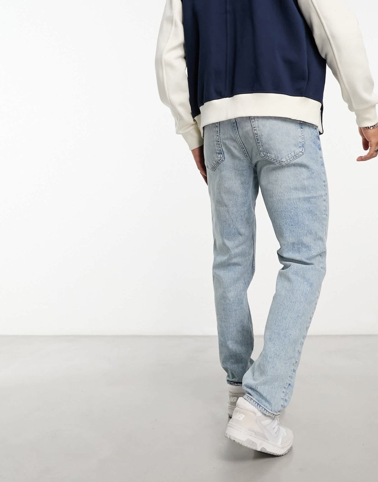 Abercrombie & Fitch 90s straight fit distressed jeans in light wash - ASOS Sample Sale EU Store