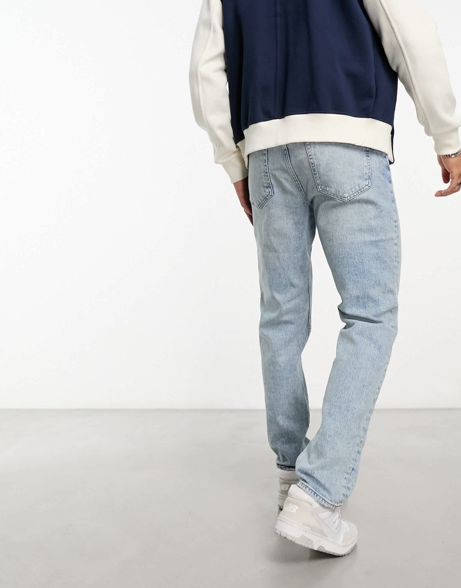 Abercrombie & Fitch 90s straight fit distressed jeans in light wash - ASOS Sample Sale EU Store