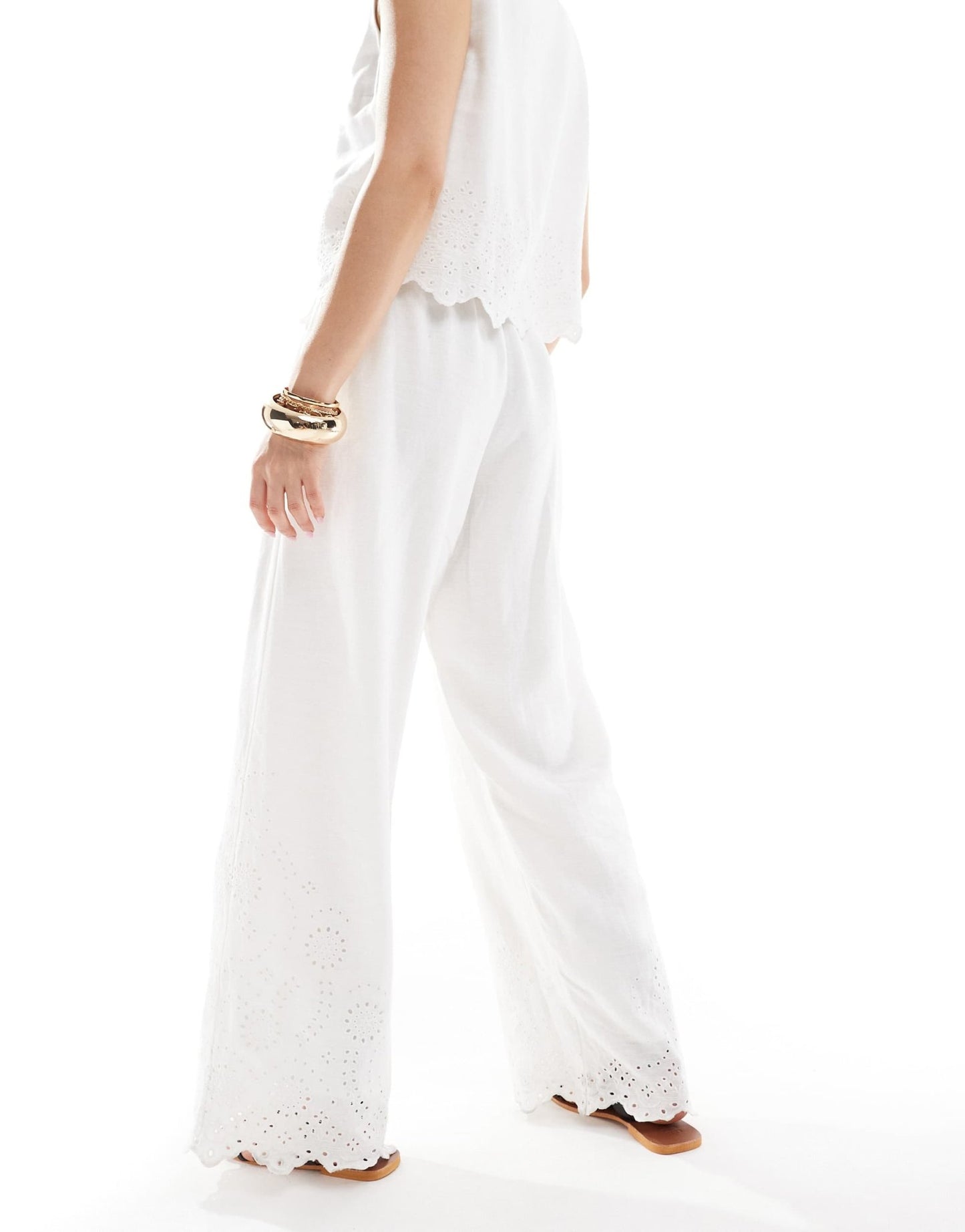 Abercrombie & Fitch co - ord linen blend wide leg trouser in white with eyelet detailing - ASOS Sample Sale EU Store
