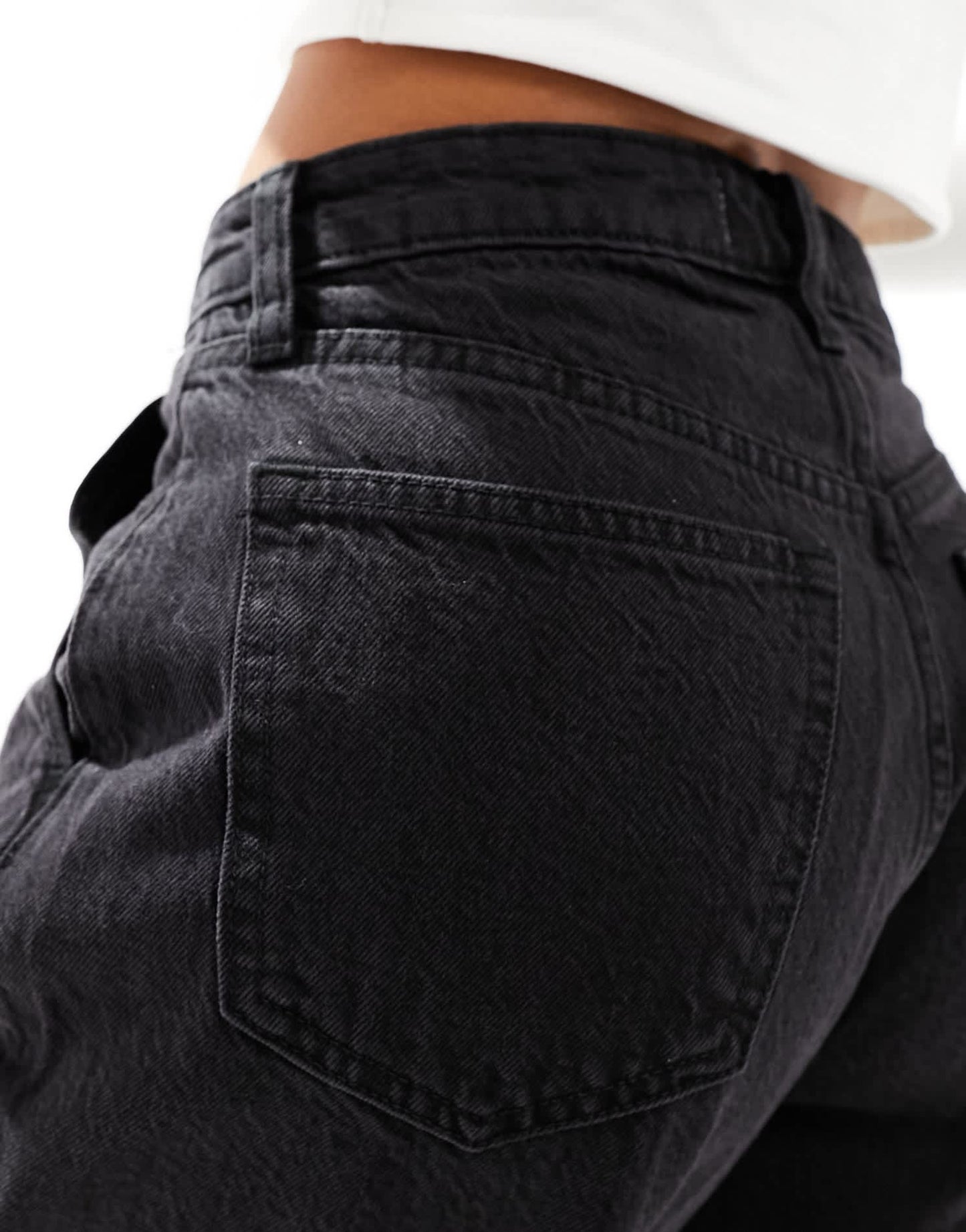 Abercrombie & Fitch Curve Love high rise loose fit pleated jeans in black - ASOS Sample Sale EU Store