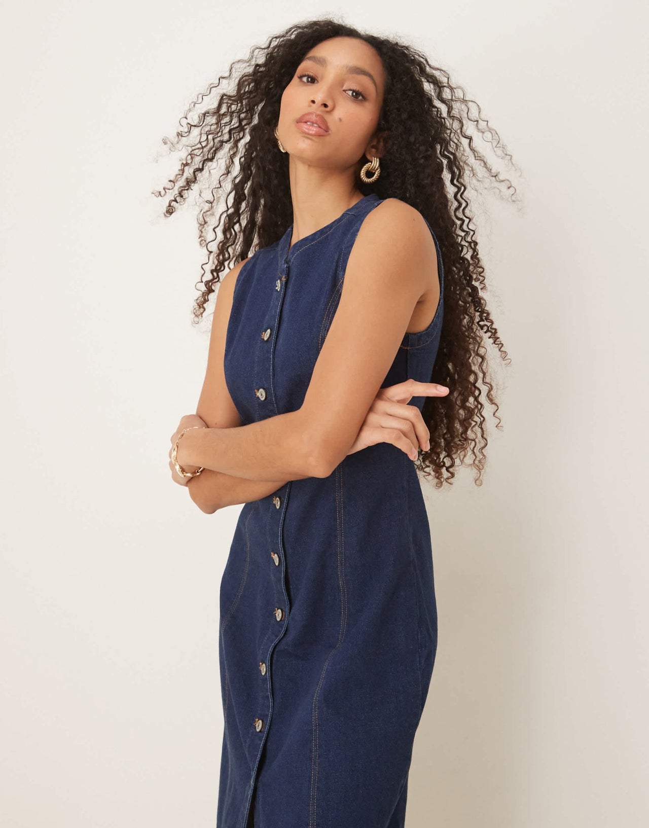Abercrombie & Fitch denim button through sleeveless midi dress in dark blue wash - ASOS Sample Sale EU Store