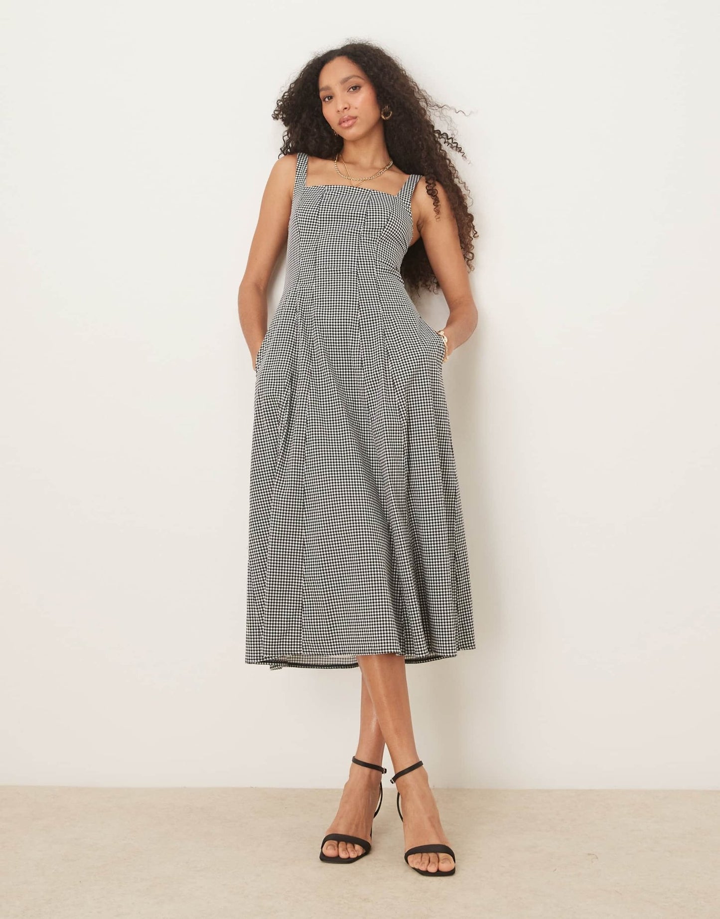 Abercrombie & Fitch flowy midi dress in black gingham - ASOS Sample Sale EU Store