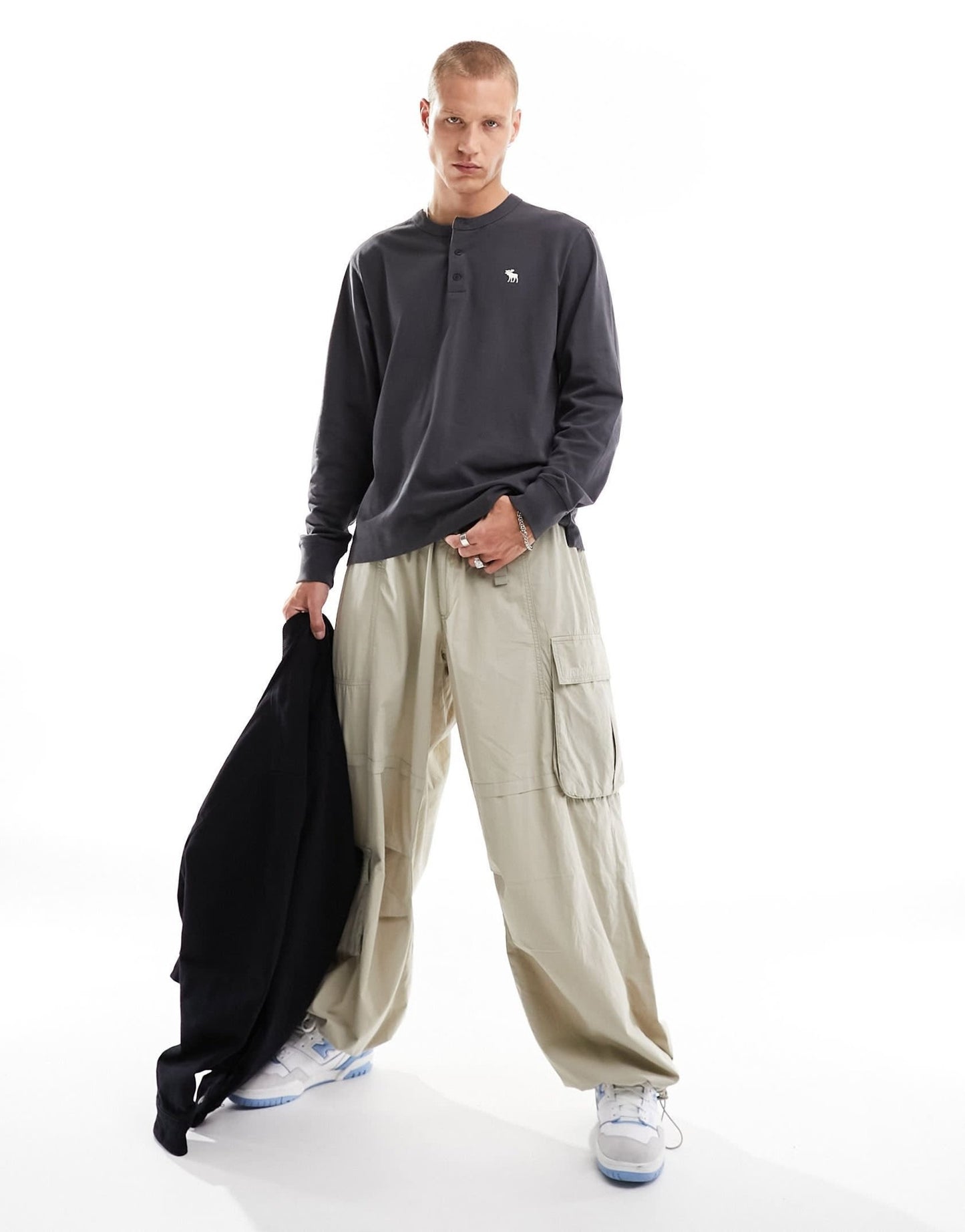 Abercrombie & Fitch icon logo premium henley long sleeve in washed black - ASOS Sample Sale EU Store