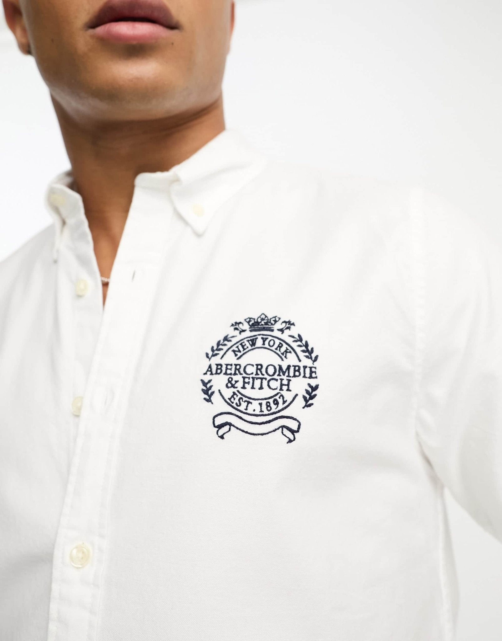 Abercrombie & Fitch logo short sleeve oxford shirt in white - ASOS Sample Sale EU Store