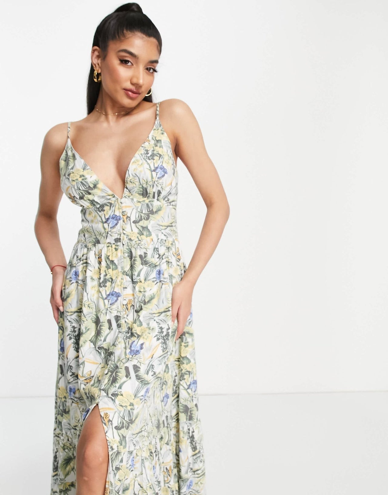 Abercrombie & Fitch plunge maxi dress in tropical print - ASOS Sample Sale EU Store