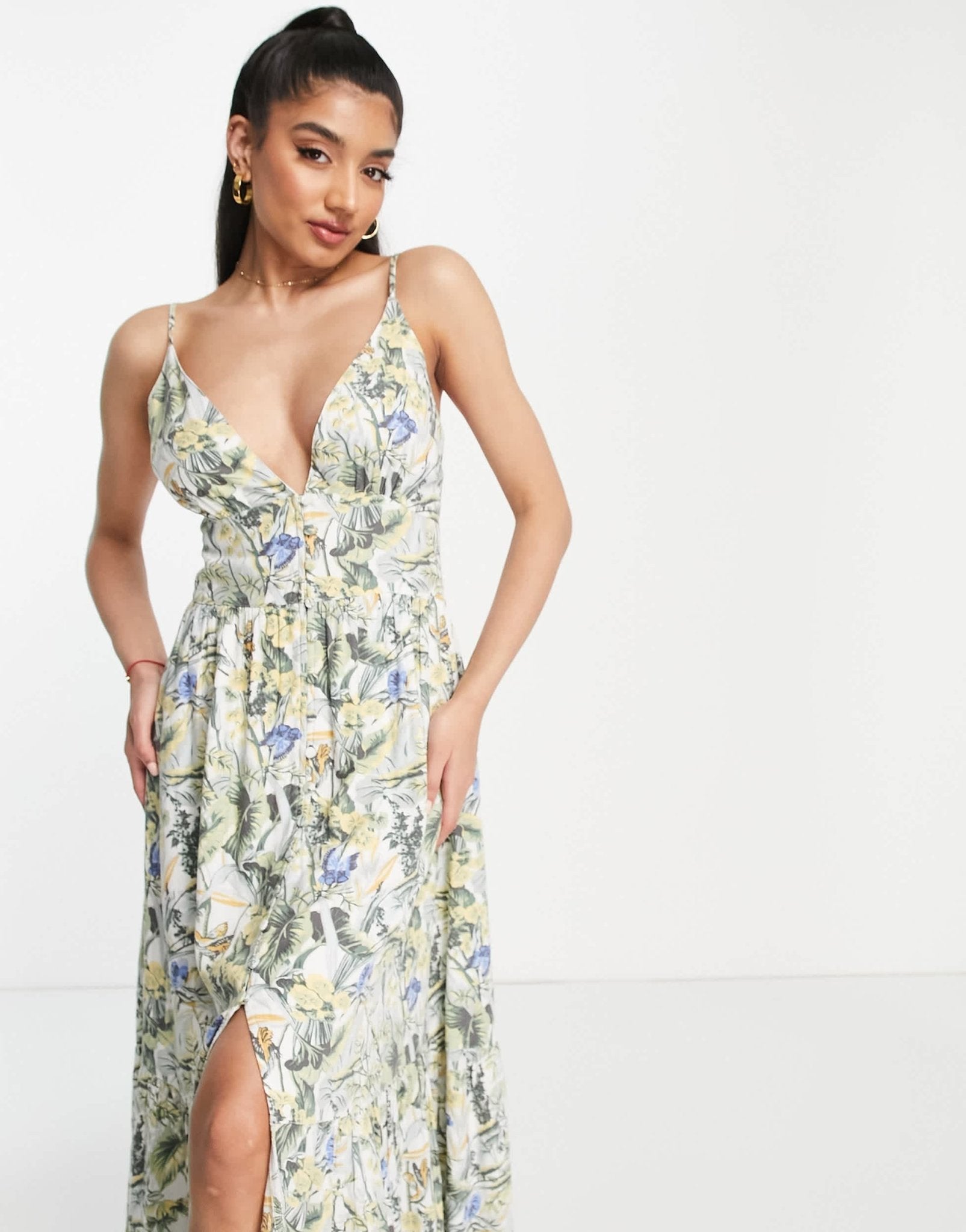 Abercrombie & Fitch plunge maxi dress in tropical print - ASOS Sample Sale EU Store