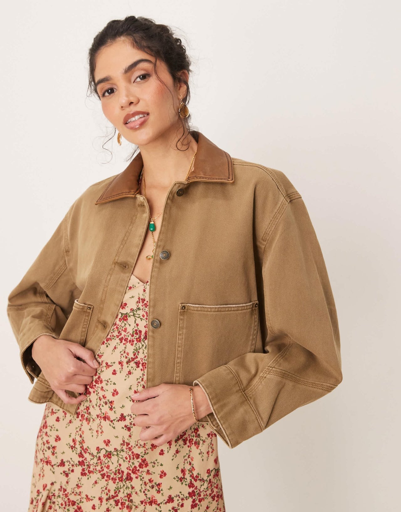 Abercrombie & Fitch short workwear denim jacket in beige - ASOS Sample Sale EU Store
