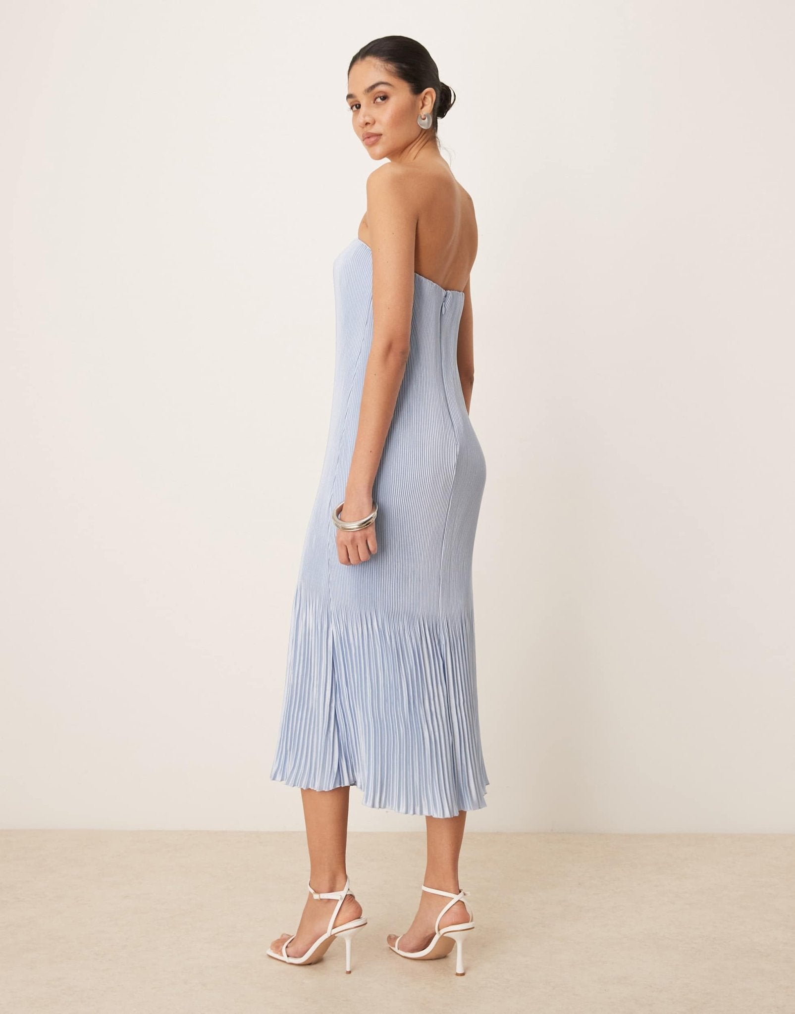 Abercrombie & Fitch strapless giselle pleat maxi dress in blue - ASOS Sample Sale EU Store
