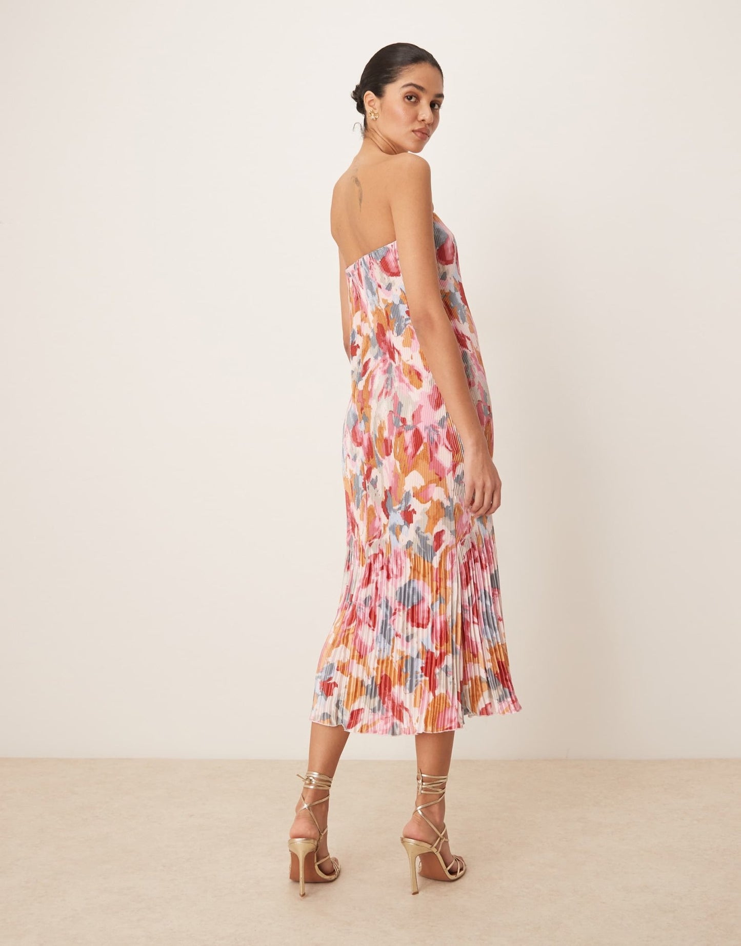 Abercrombie & Fitch strapless giselle pleat maxi dress in yellow abstract - ASOS Sample Sale EU Store