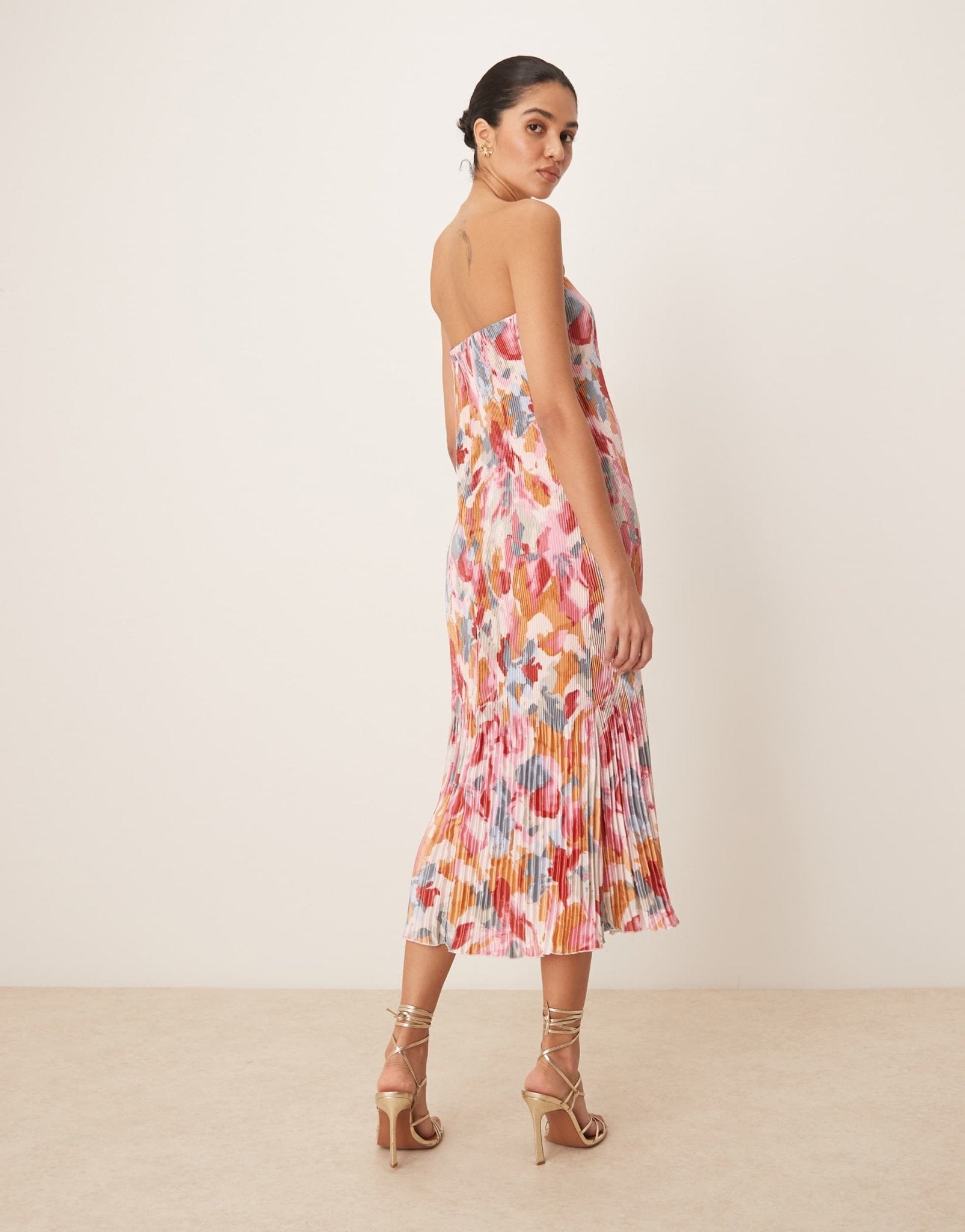 Abercrombie & Fitch strapless giselle pleat maxi dress in yellow abstract - ASOS Sample Sale EU Store