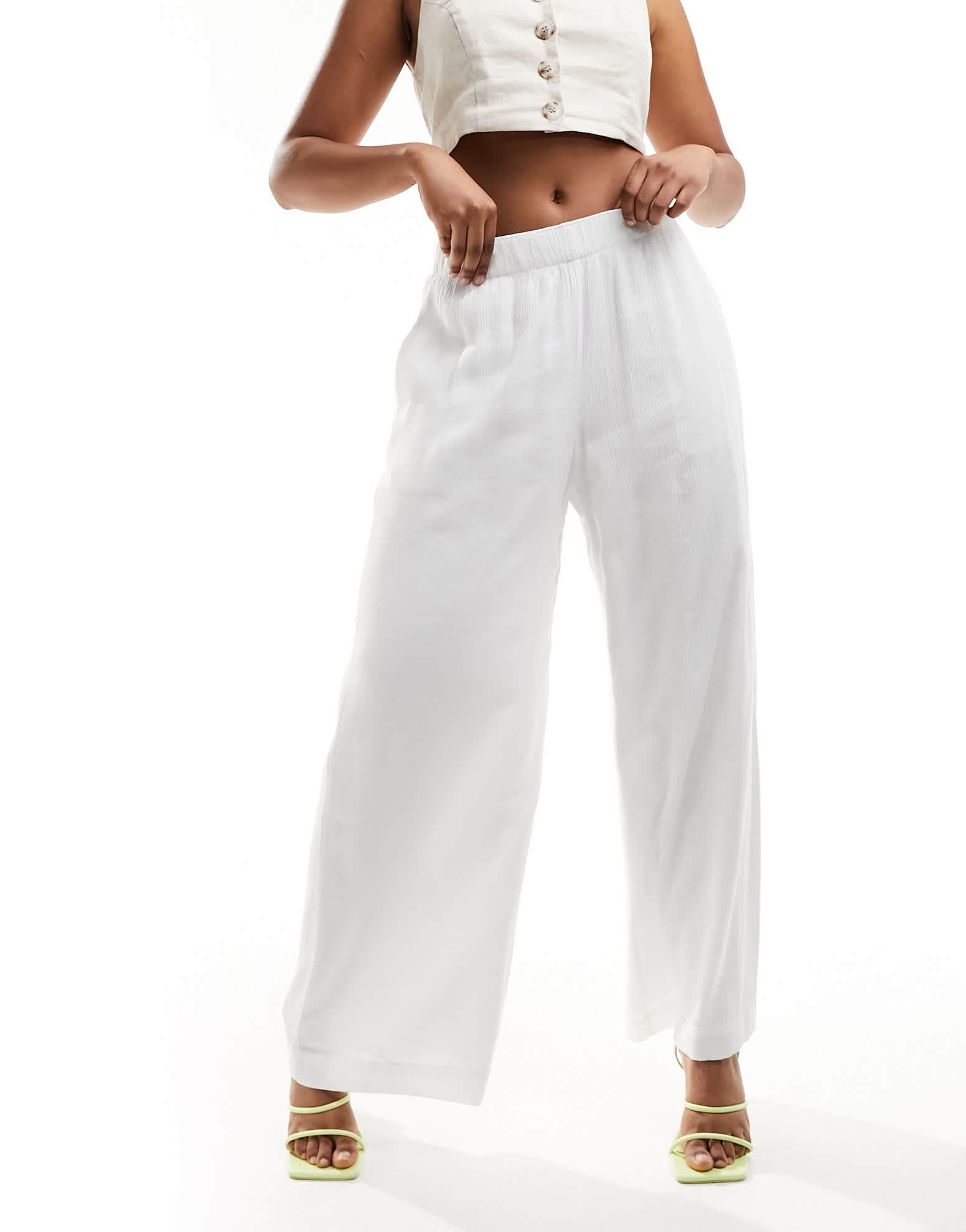 Abercrombie & Fitch ultra wide leg crinkle trouser in white - ASOS Sample Sale EU Store