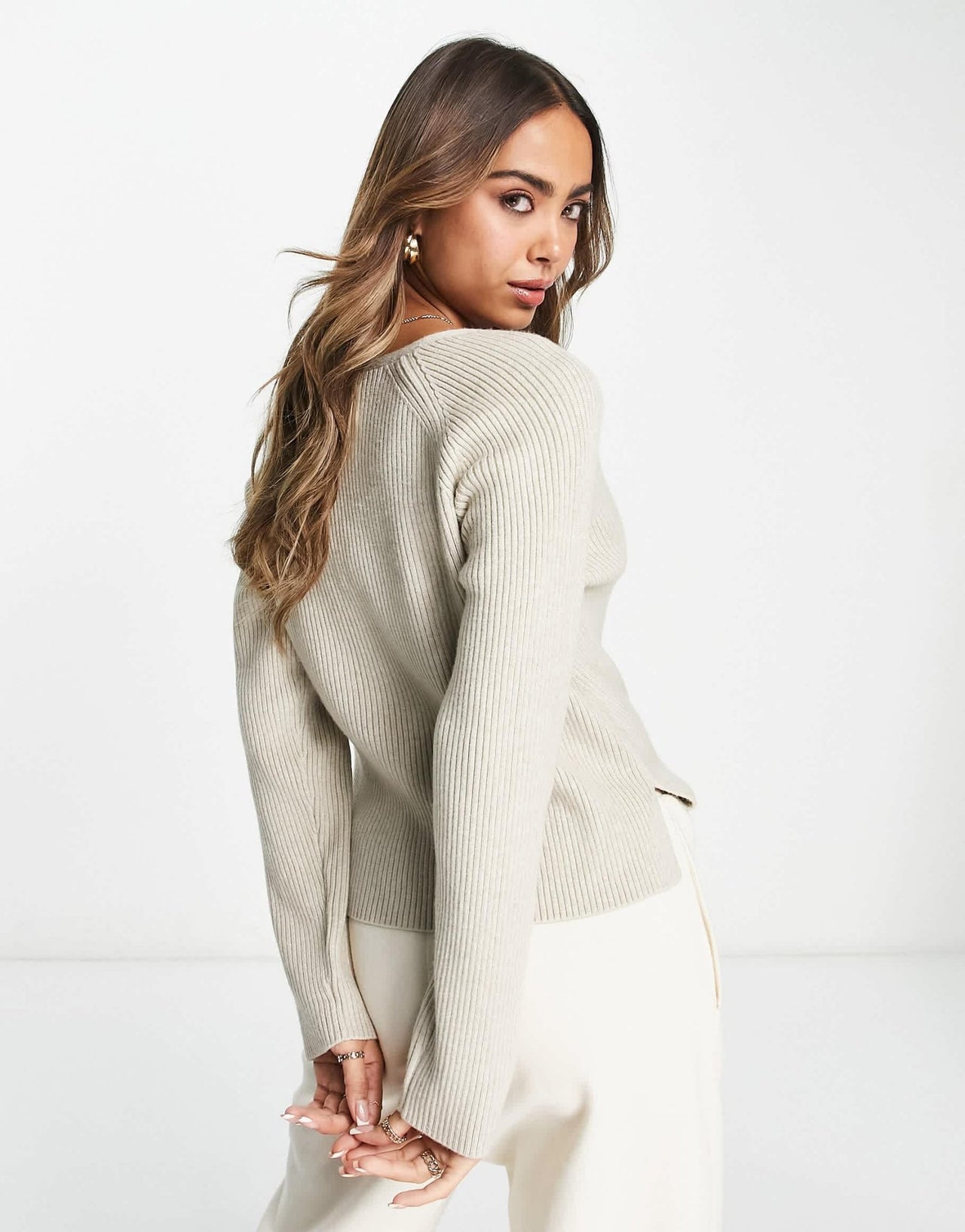 Abercrombie & Fitch v neck jumper in beige - ASOS Sample Sale EU Store