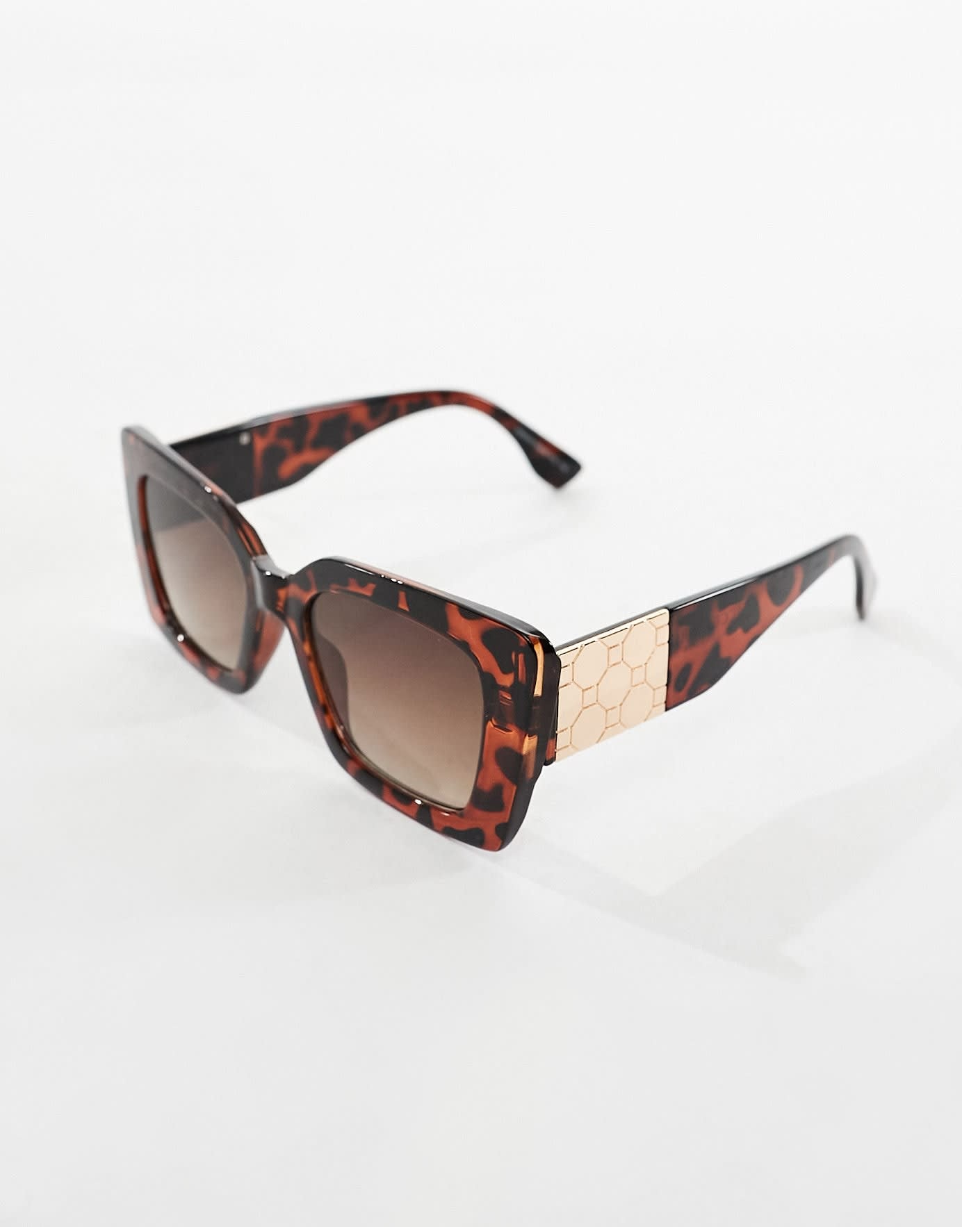 Accessorize cateye sunglasses in brown tort - ASOS Sample Sale EU Store