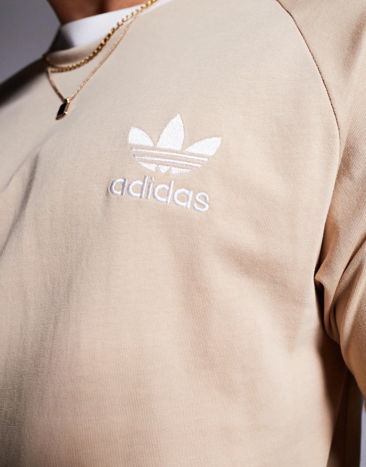 adidas Originals Adicolour t-shirt in beige - ASOS Sample Sale EU Store
