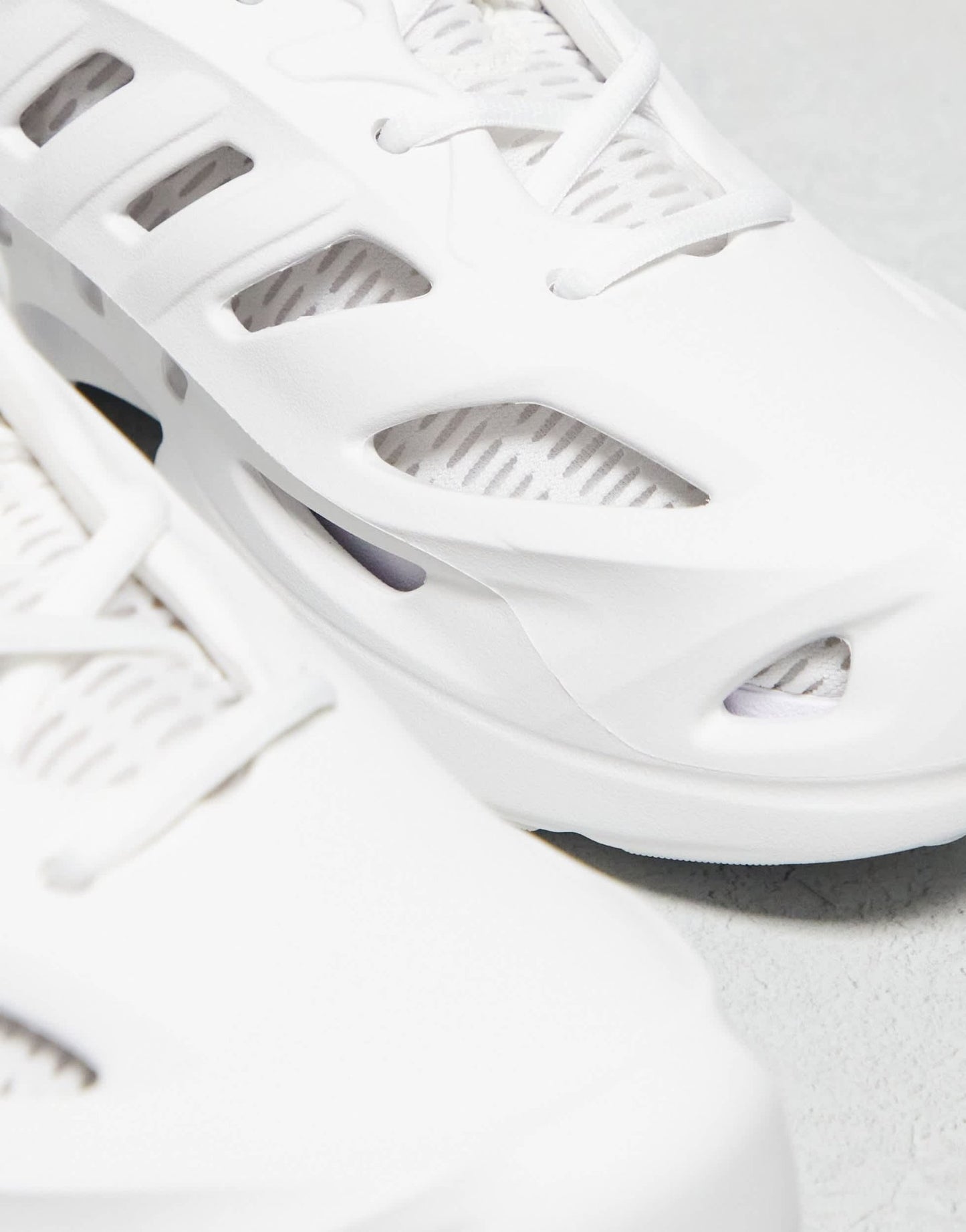 adidas Originals adiFOM Climacool trainers in triple white - ASOS Sample Sale EU Store