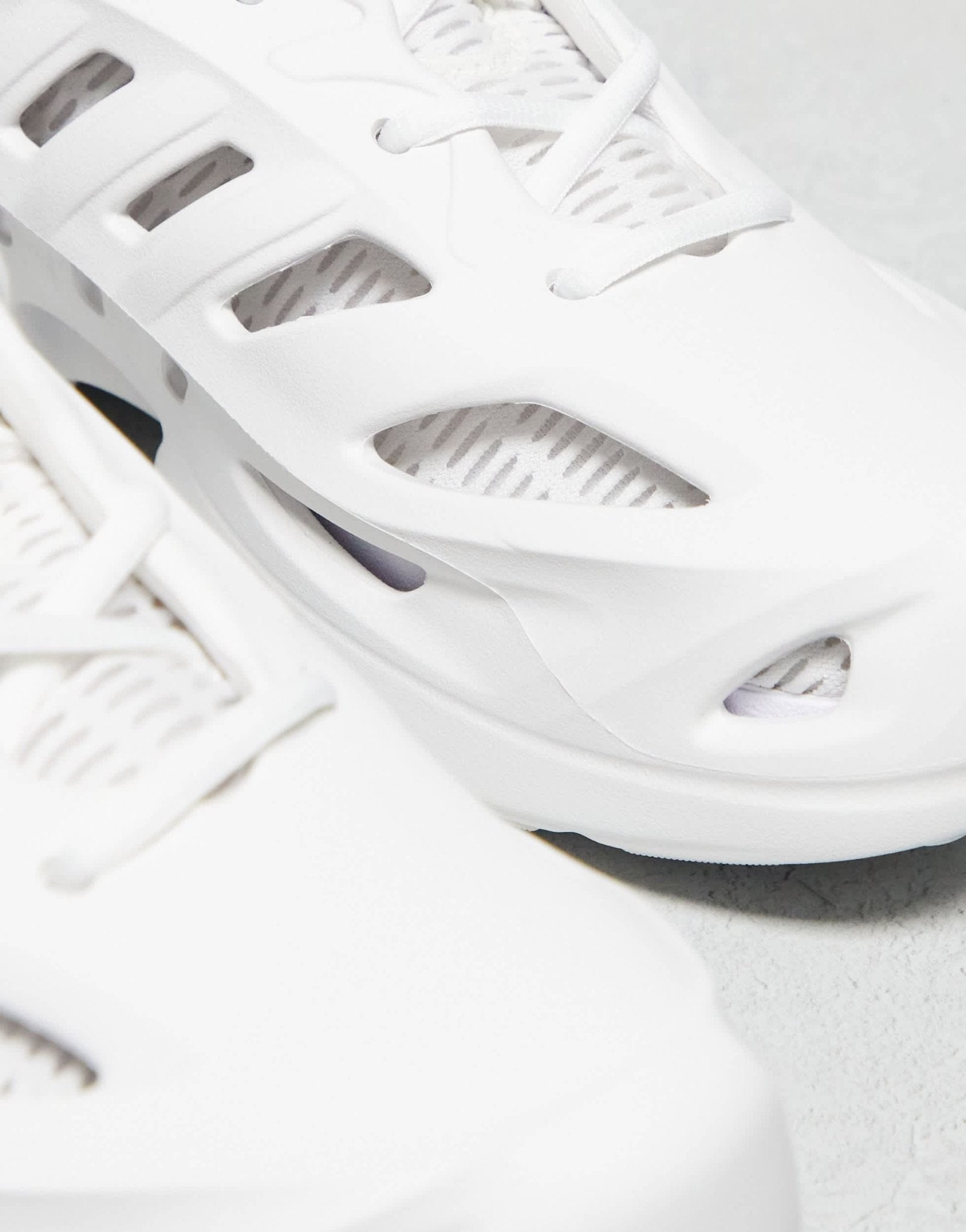 adidas Originals adiFOM Climacool trainers in triple white - ASOS Sample Sale EU Store
