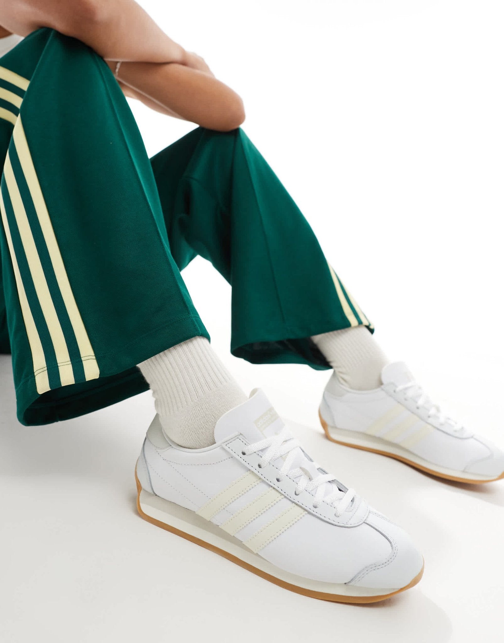 adidas Originals Country OG trainers in off white - ASOS Sample Sale EU Store